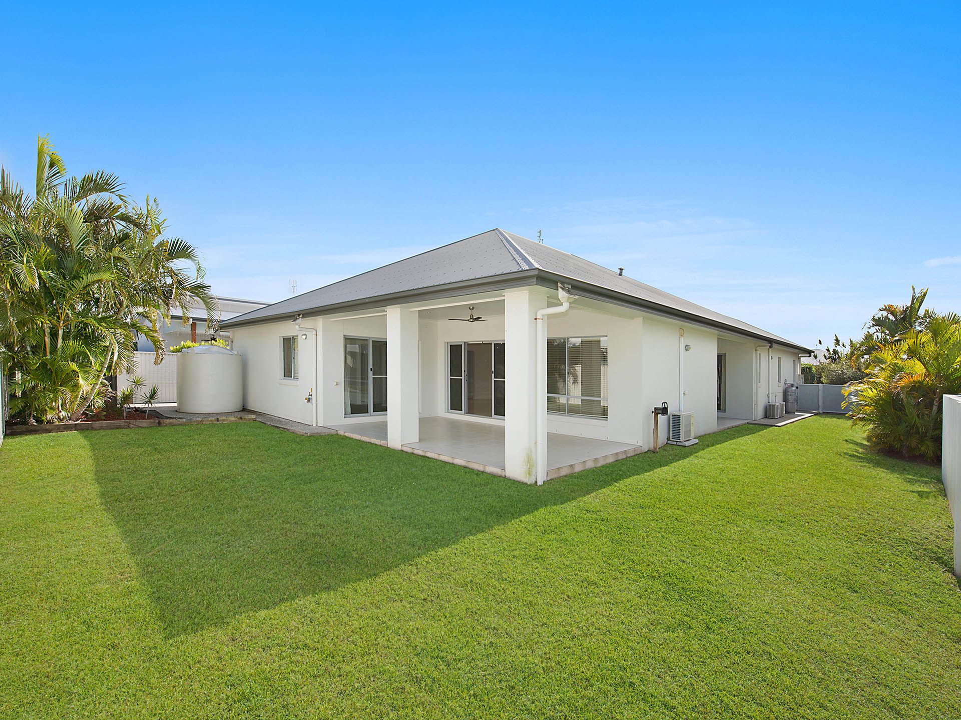 1 Flitcroft Place, Pelican Waters QLD 4551