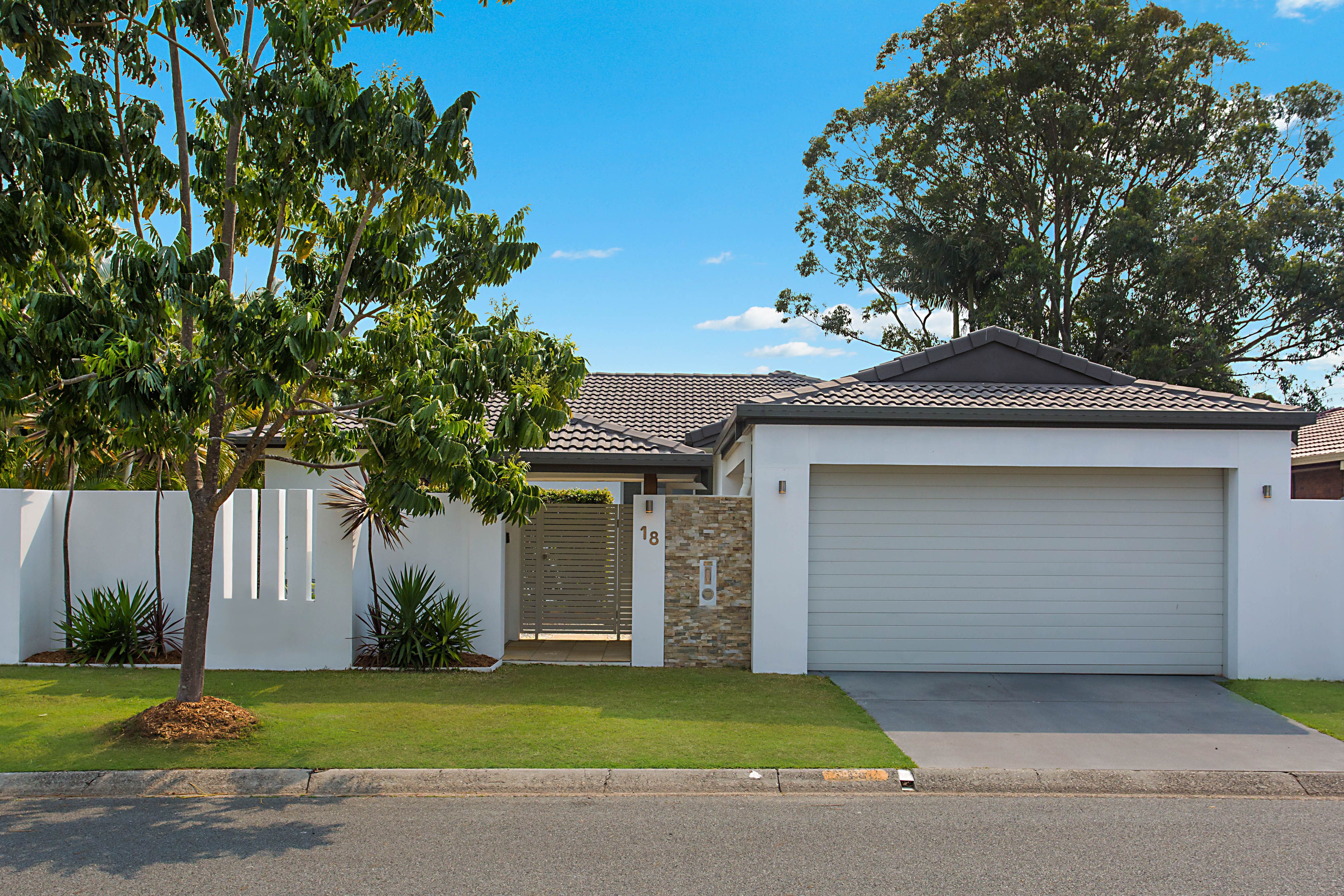 18 Kinglet Street, Burleigh Waters QLD 4220