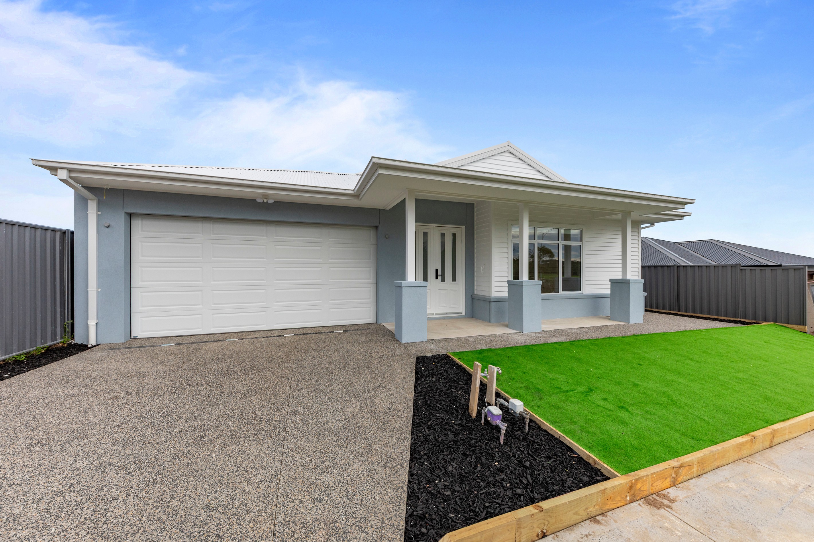 17 Skyline Crescent, Nar Nar Goon, VIC 3812