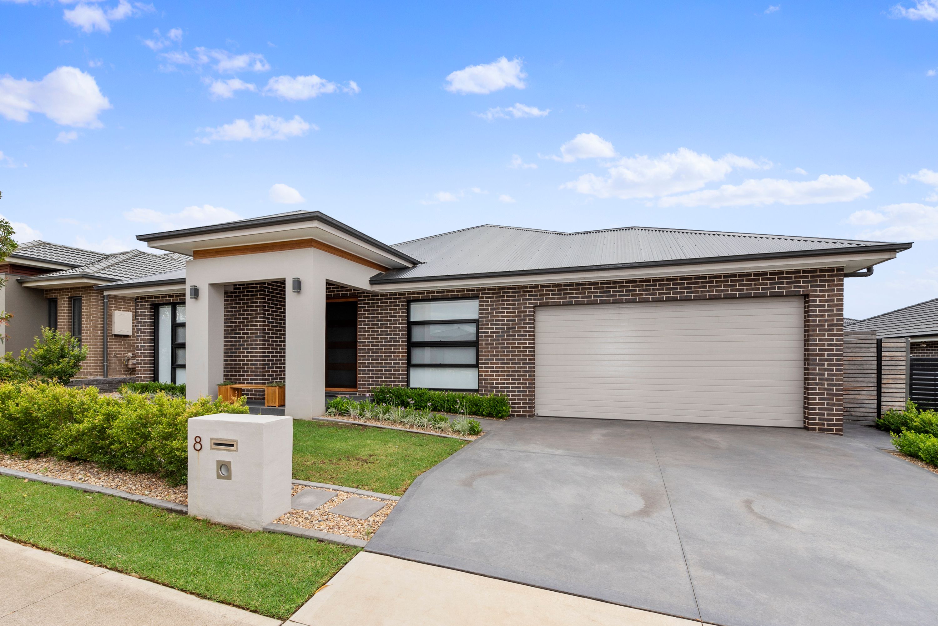 8 Steward Drive, Oran Park, NSW 2570