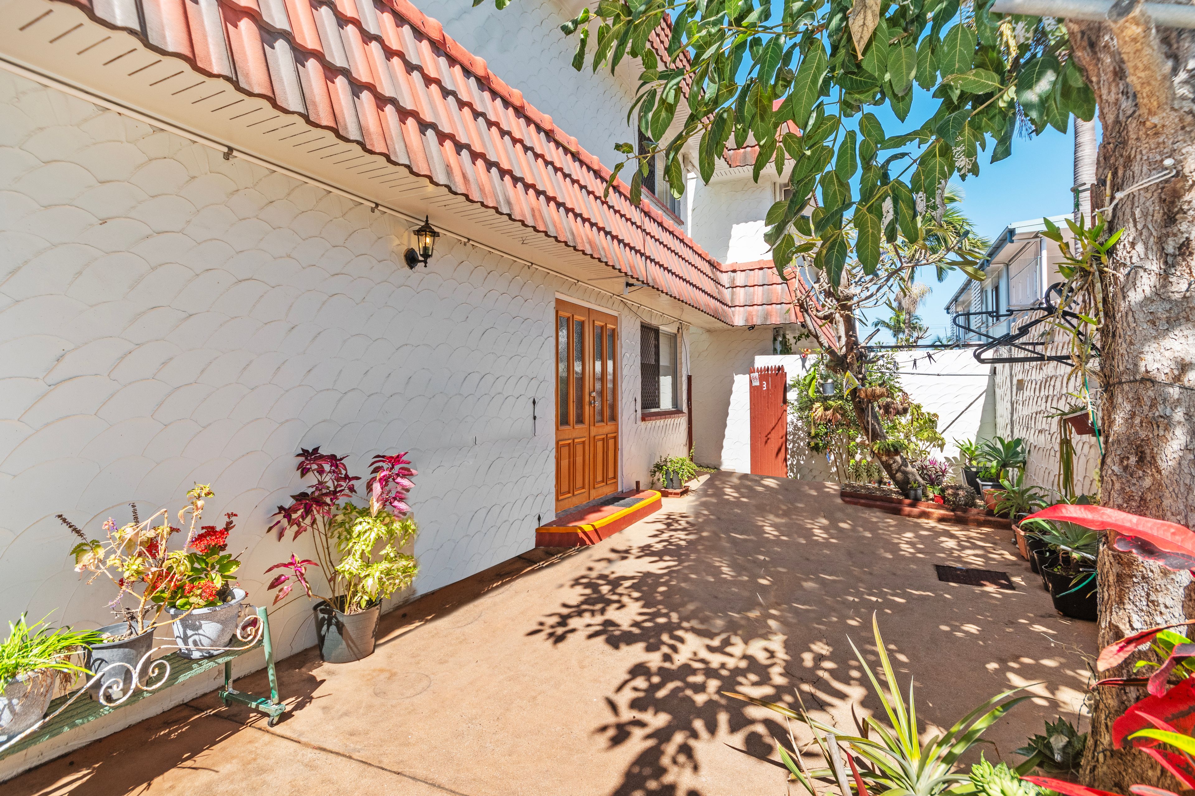 105 Francis Street, West End QLD 4810