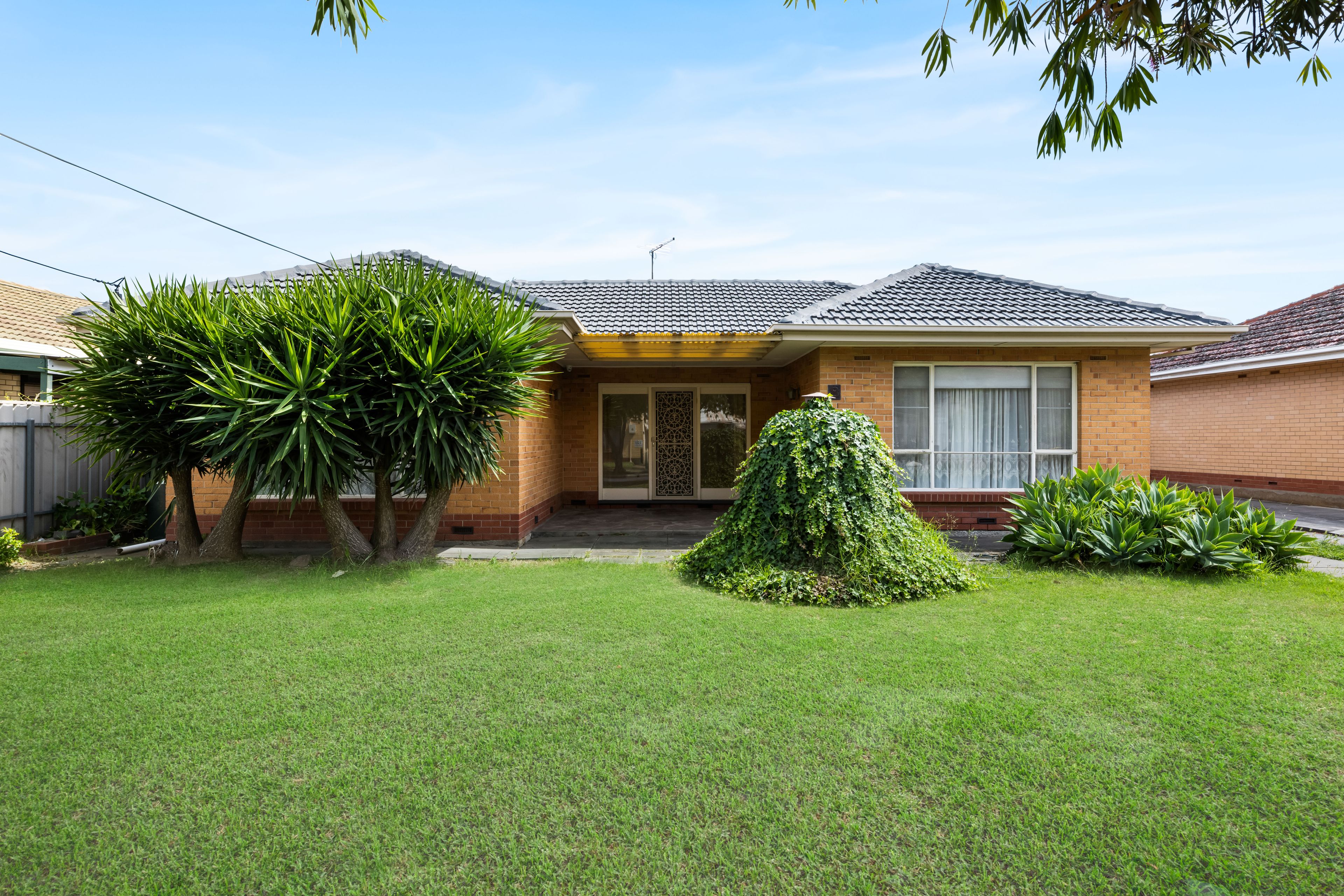 8 Craig Street, Greenacres SA 5086