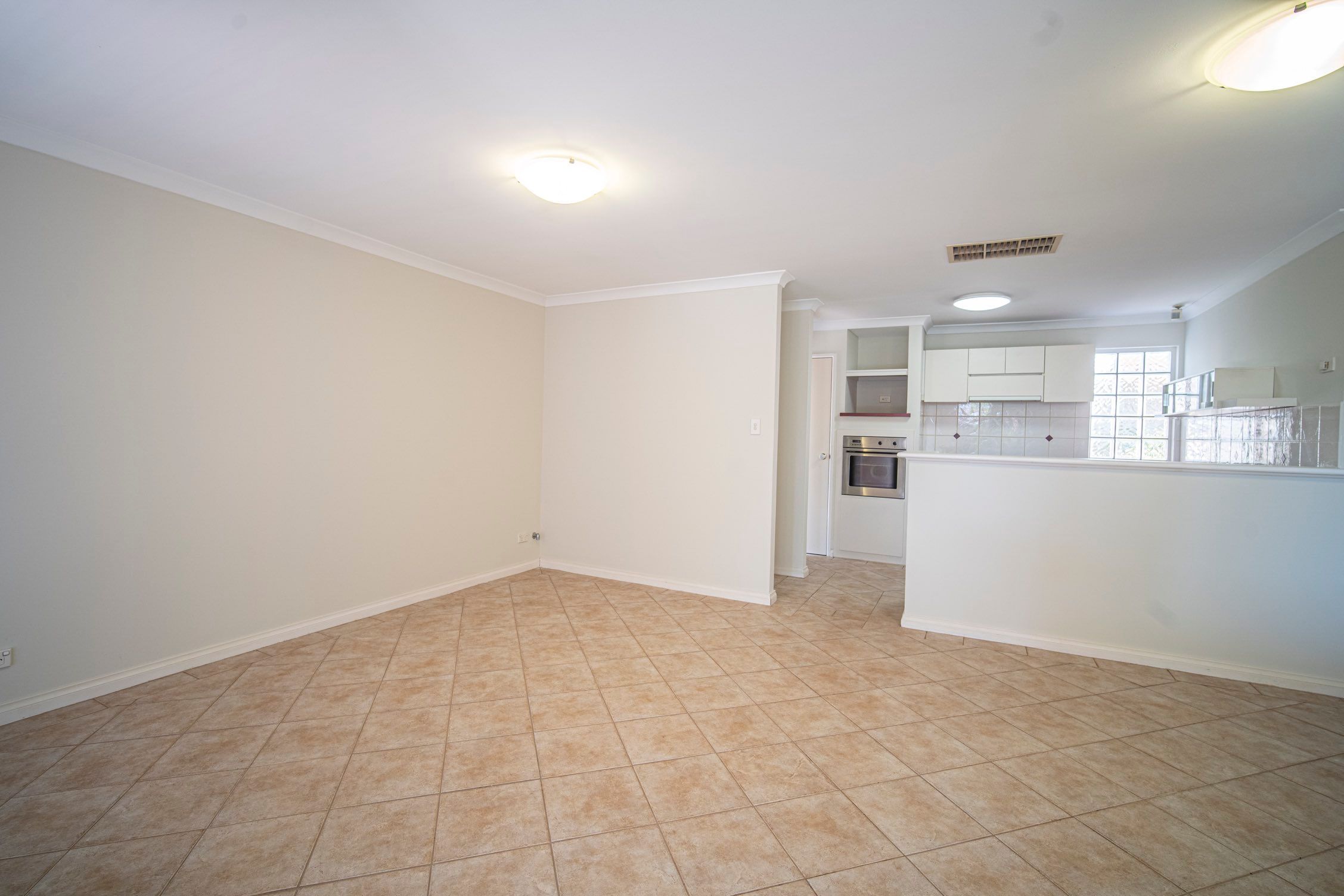 1/32 Bathurst Street, Dianella, WA 6059