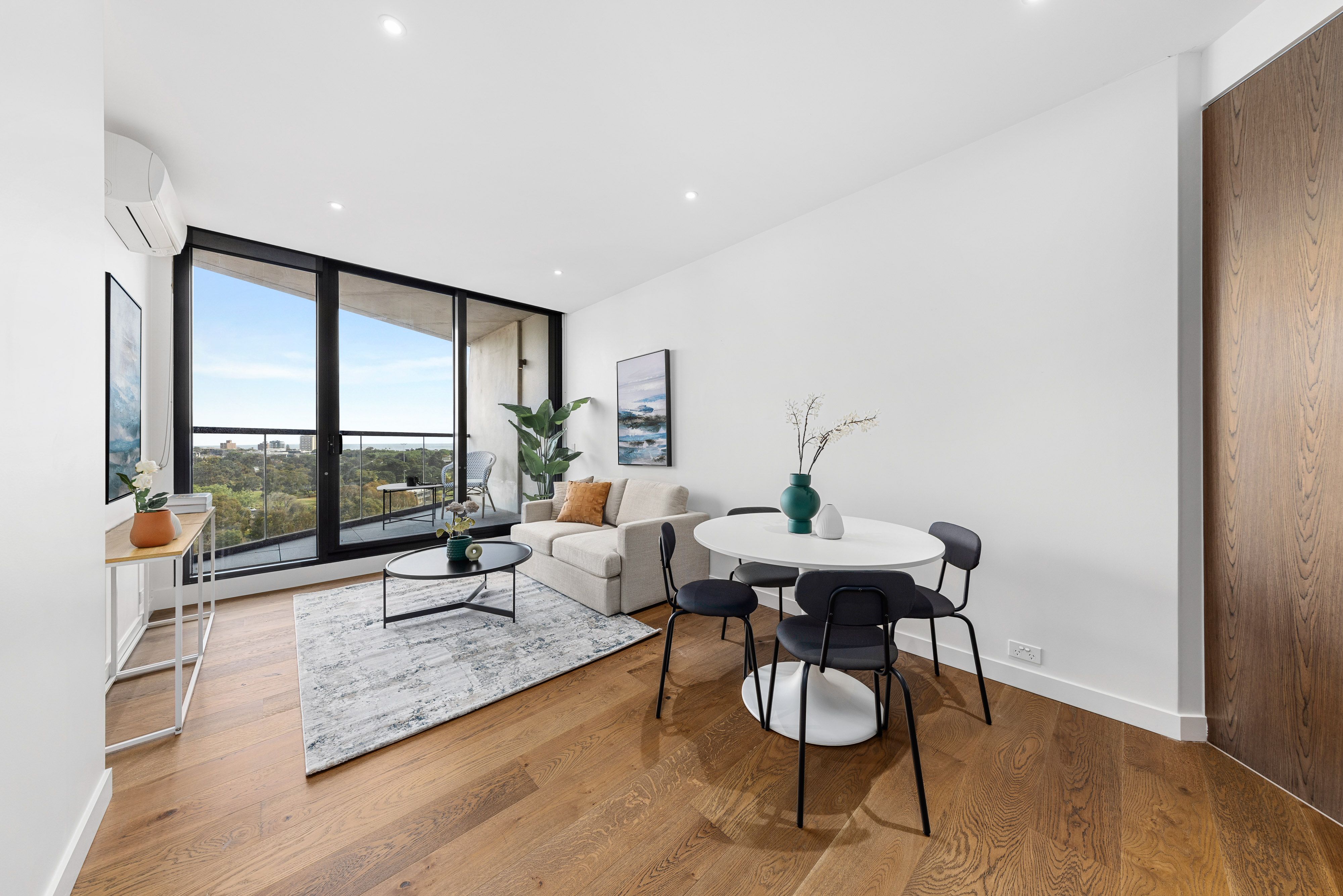 1005/77 Queens Road, Melbourne, VIC 3004