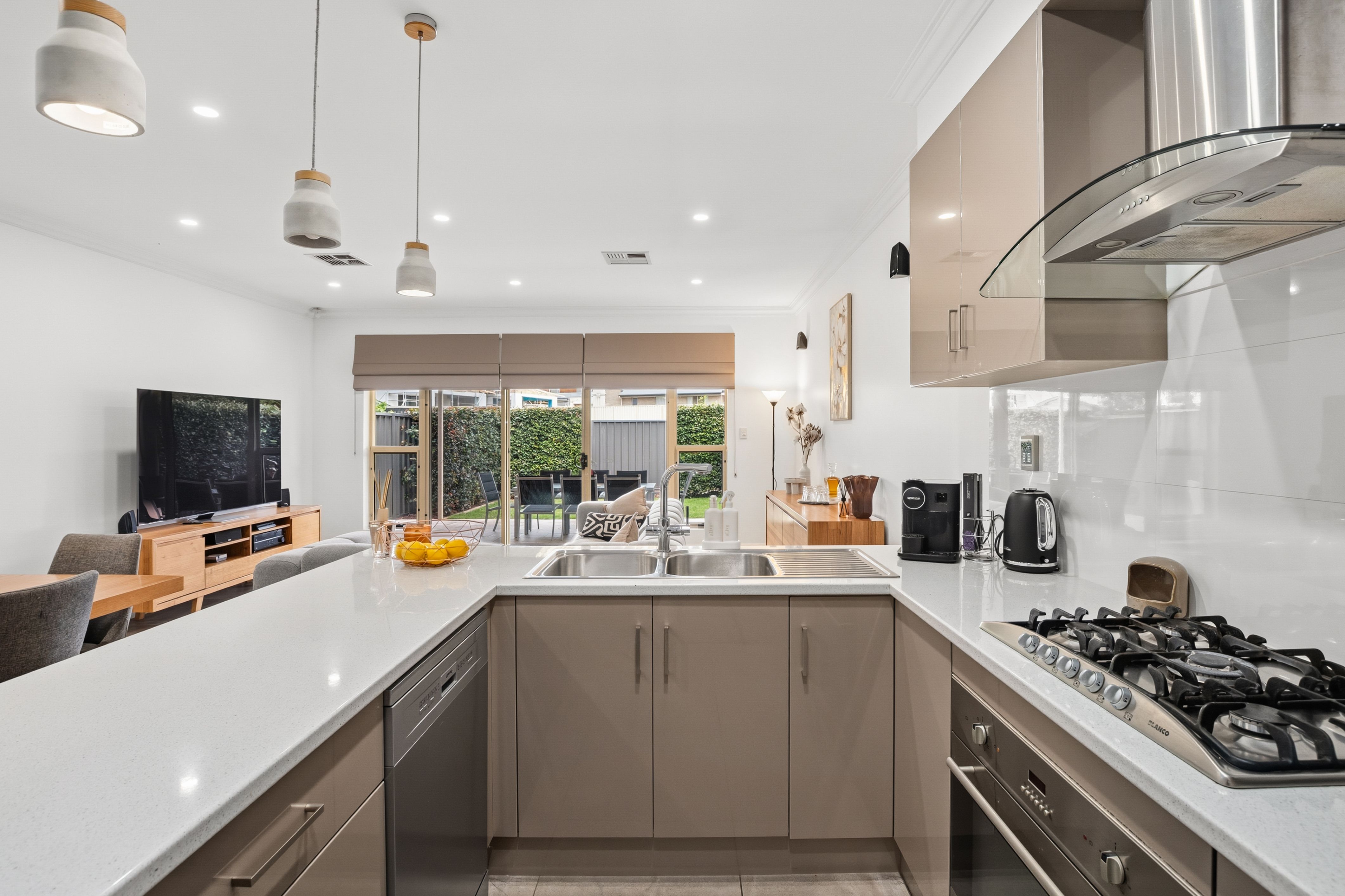 6A Willow Drive — photo 6 of 20