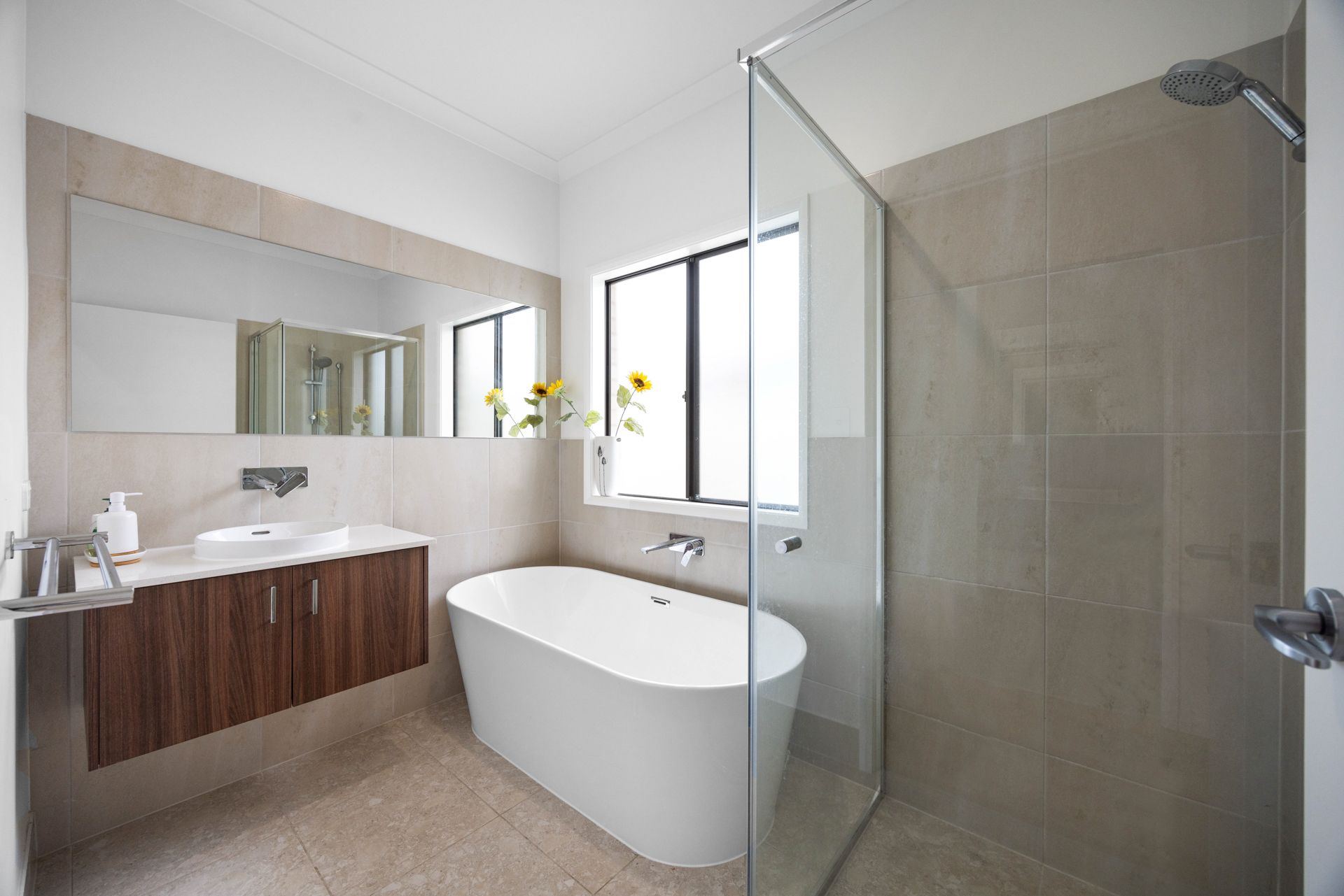 6b Cradle Crescent — photo 4 of 9