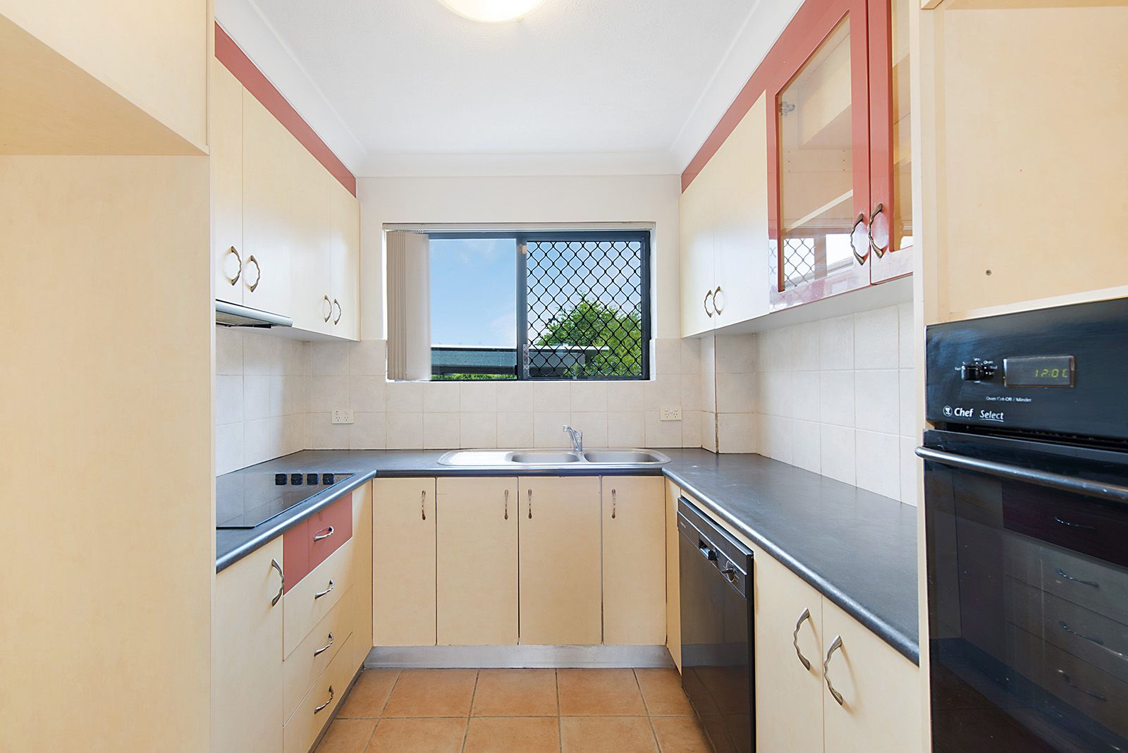 2/11 Howsan Street, Mount Gravatt East, QLD 4122