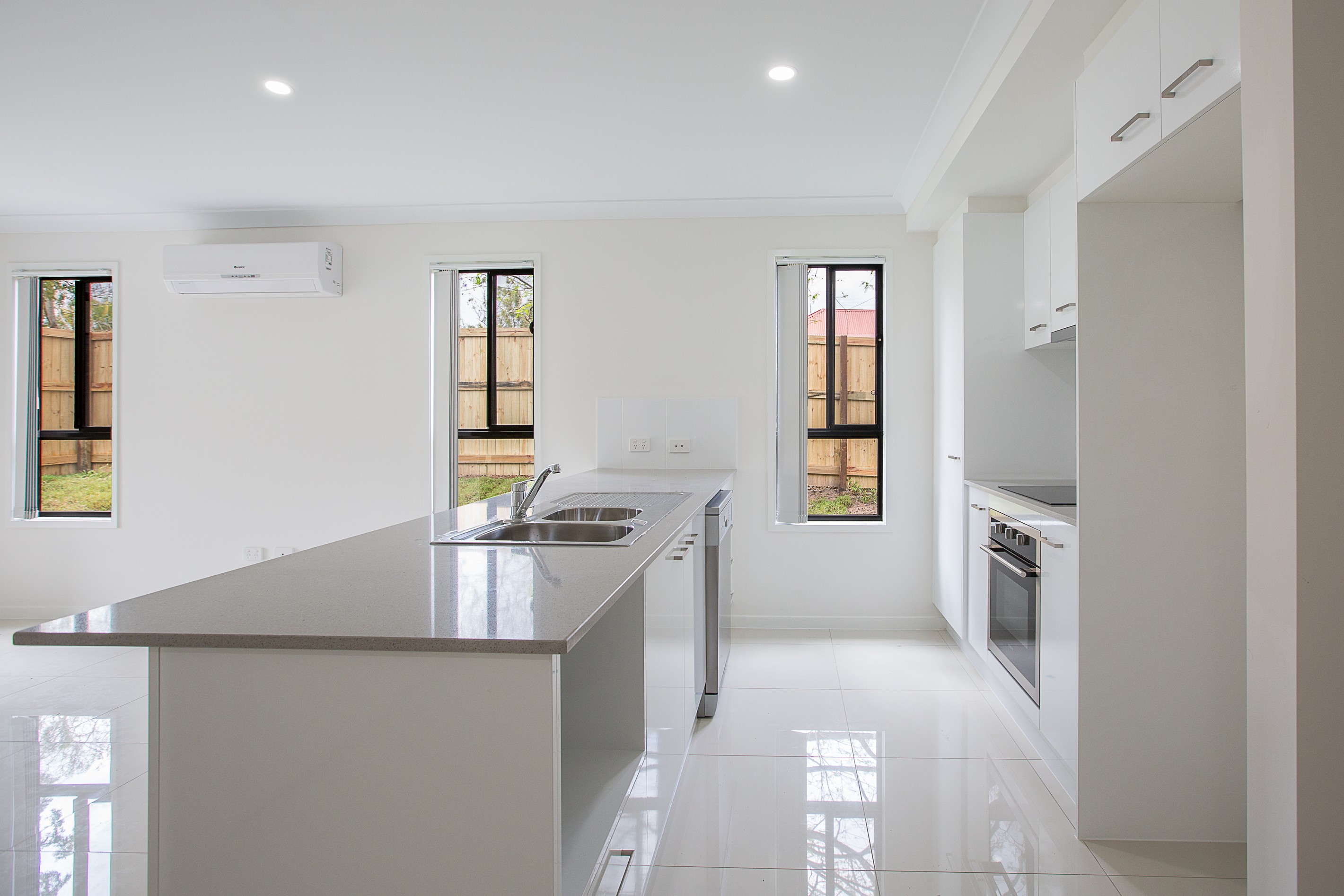 1/3 Juniper Court, Brassall, QLD 4305
