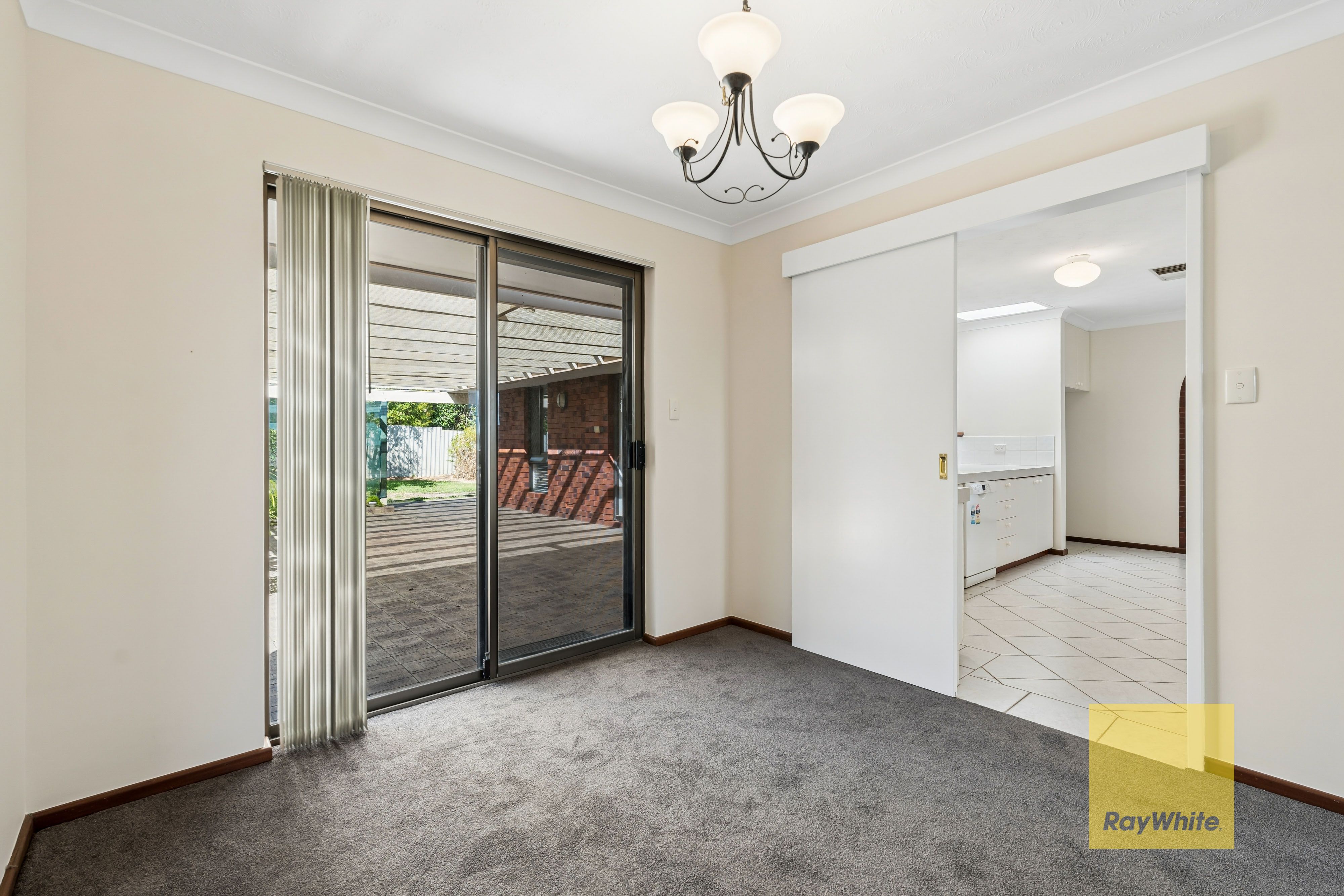 42 Kanangra Crescent — photo 7 of 18