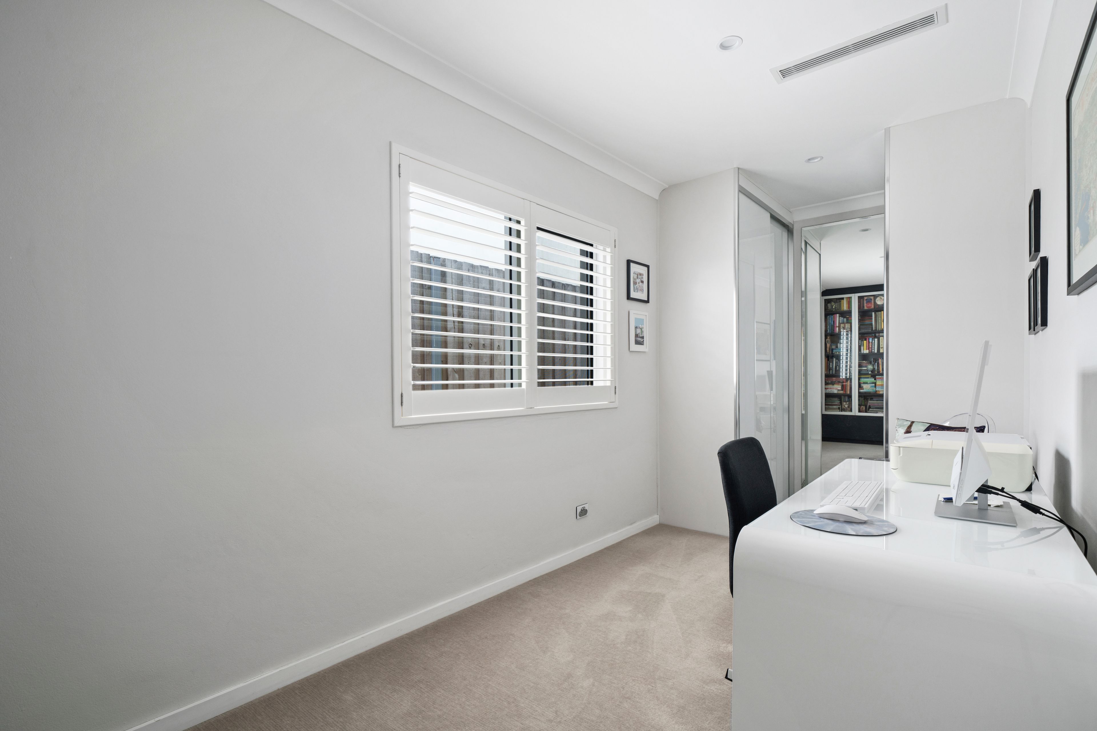 86 Ruthven Street — photo 13 of 16