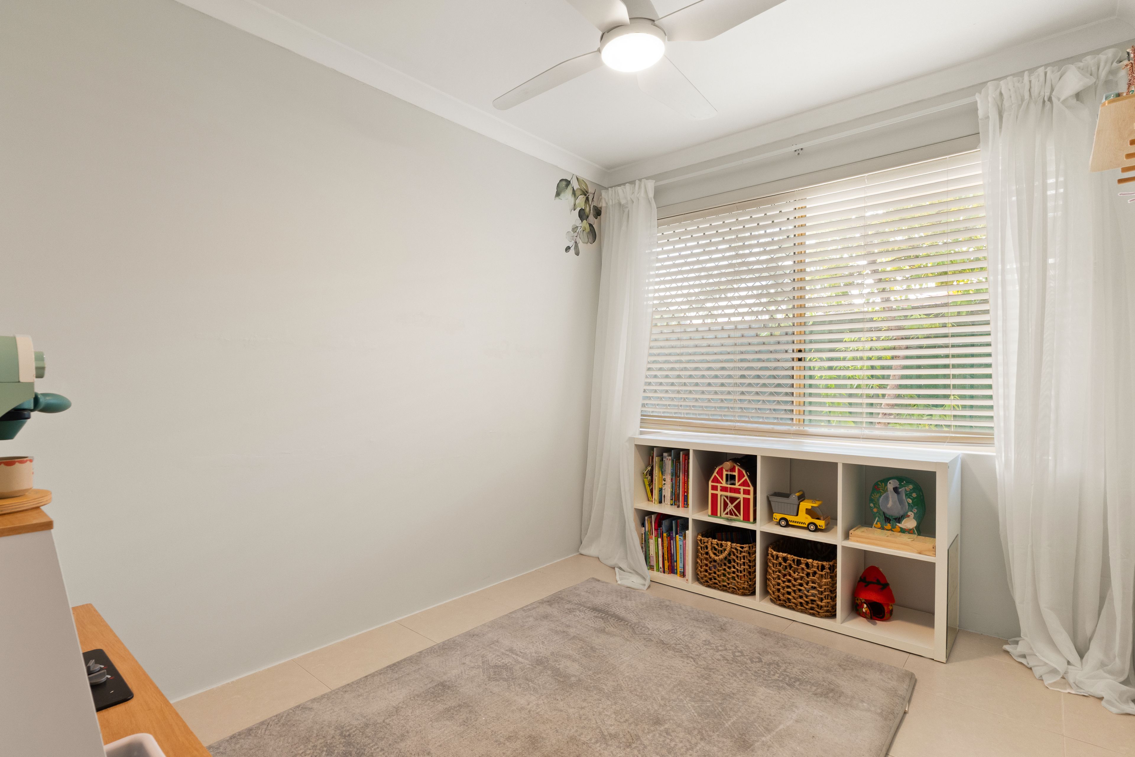 2/1 Langley Place — photo 8 of 19