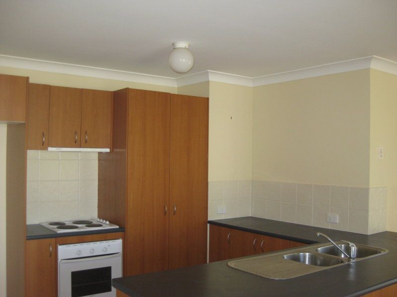 8 Nique Court, Redcliffe, QLD 4020