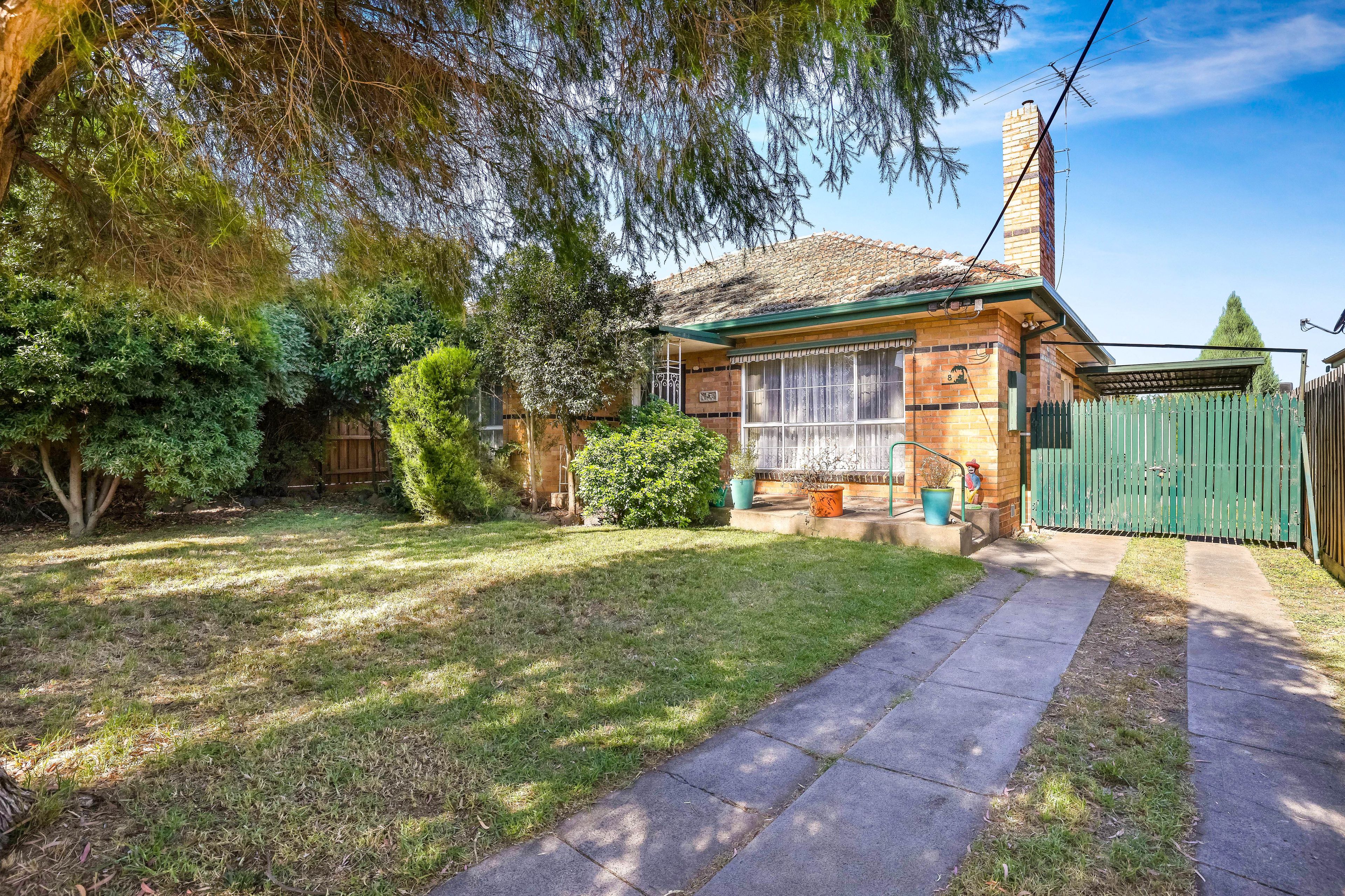 8 Hubert Avenue, Glenroy, VIC 3046