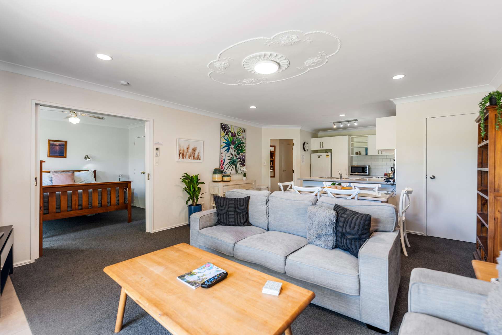 21/111 Santa Monica Drive photo 12