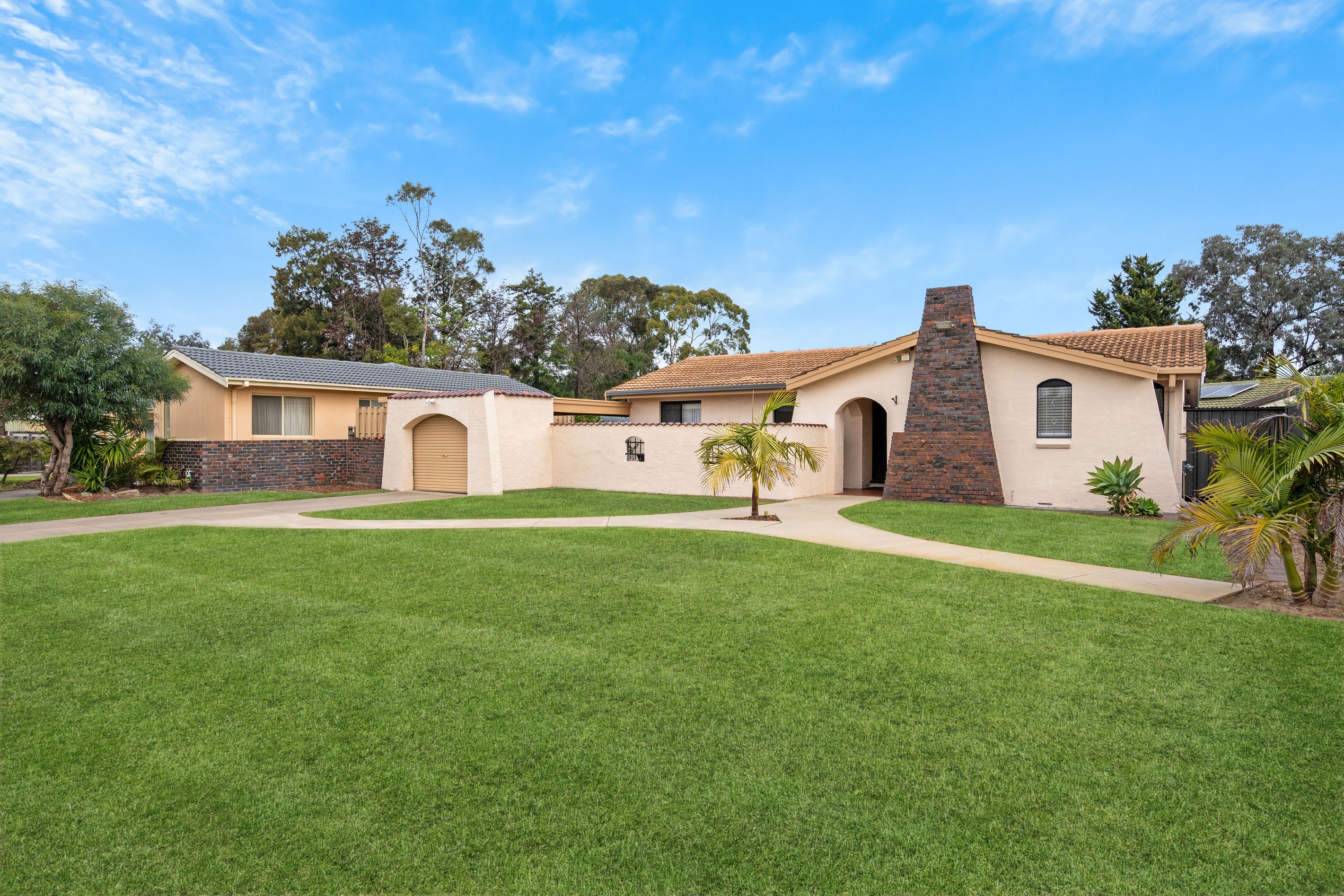 10 Manitoba Way, West Lakes, SA 5021