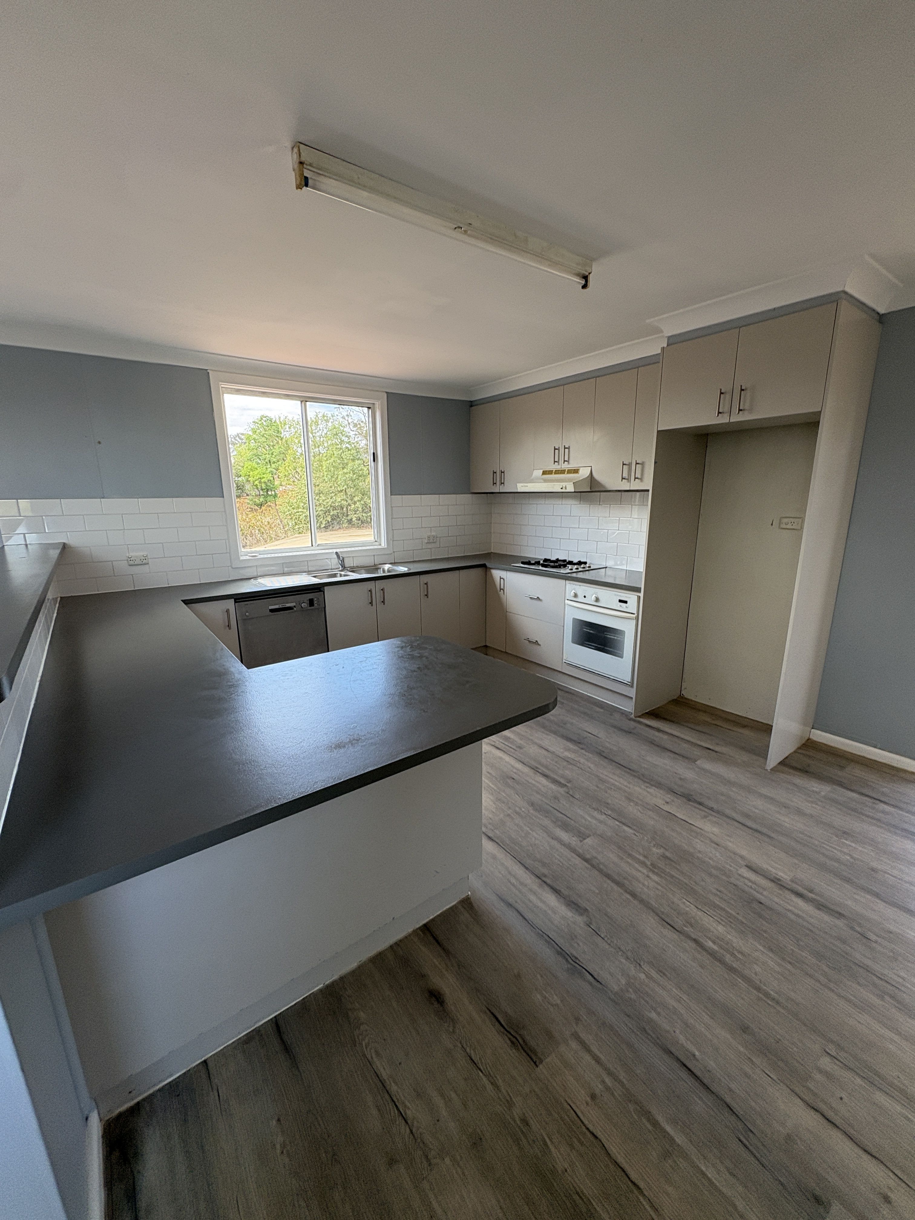 72 Mount Street, Gundagai, NSW 2722