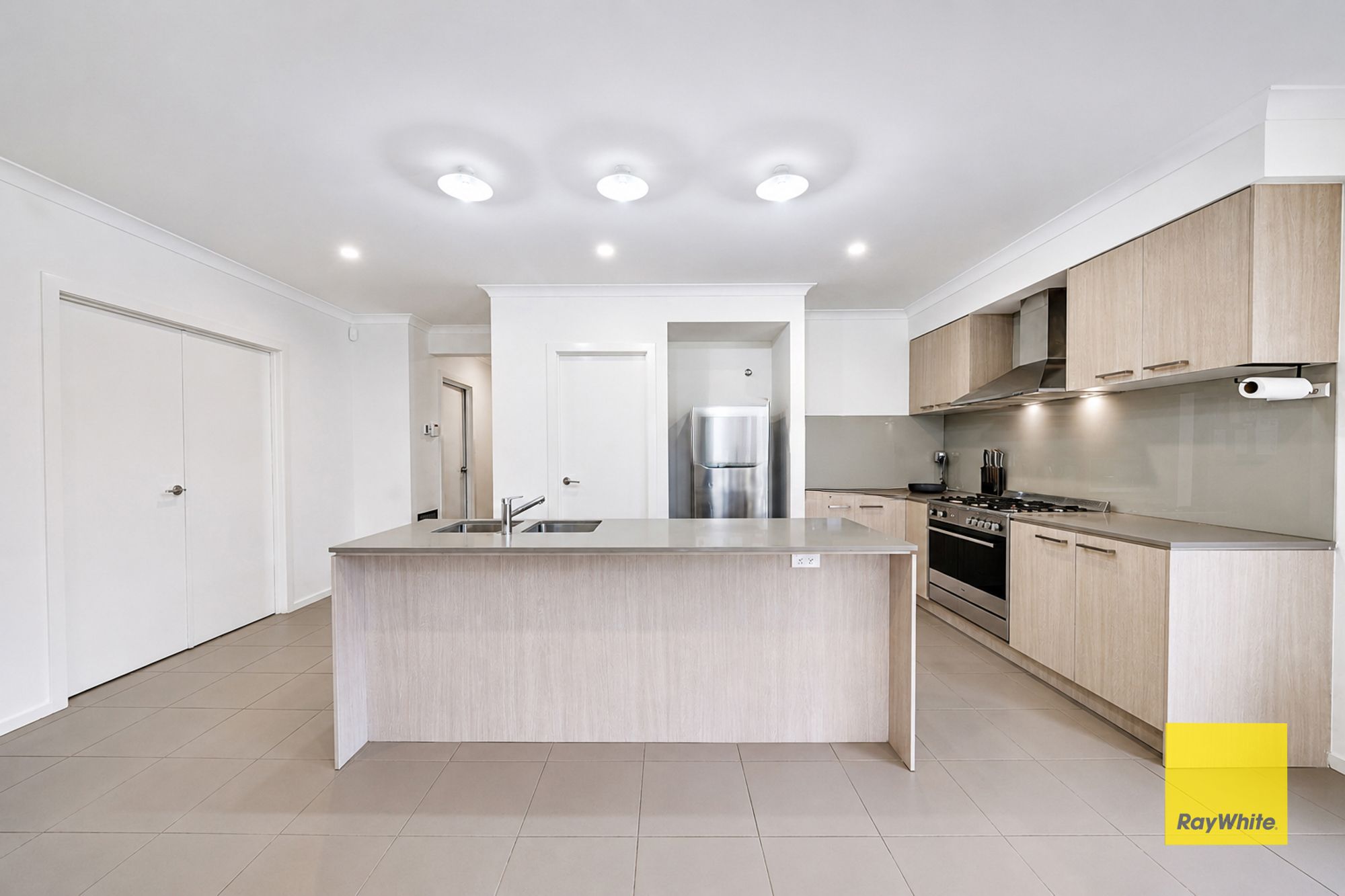 7 Scarlett Street — photo 10 of 20