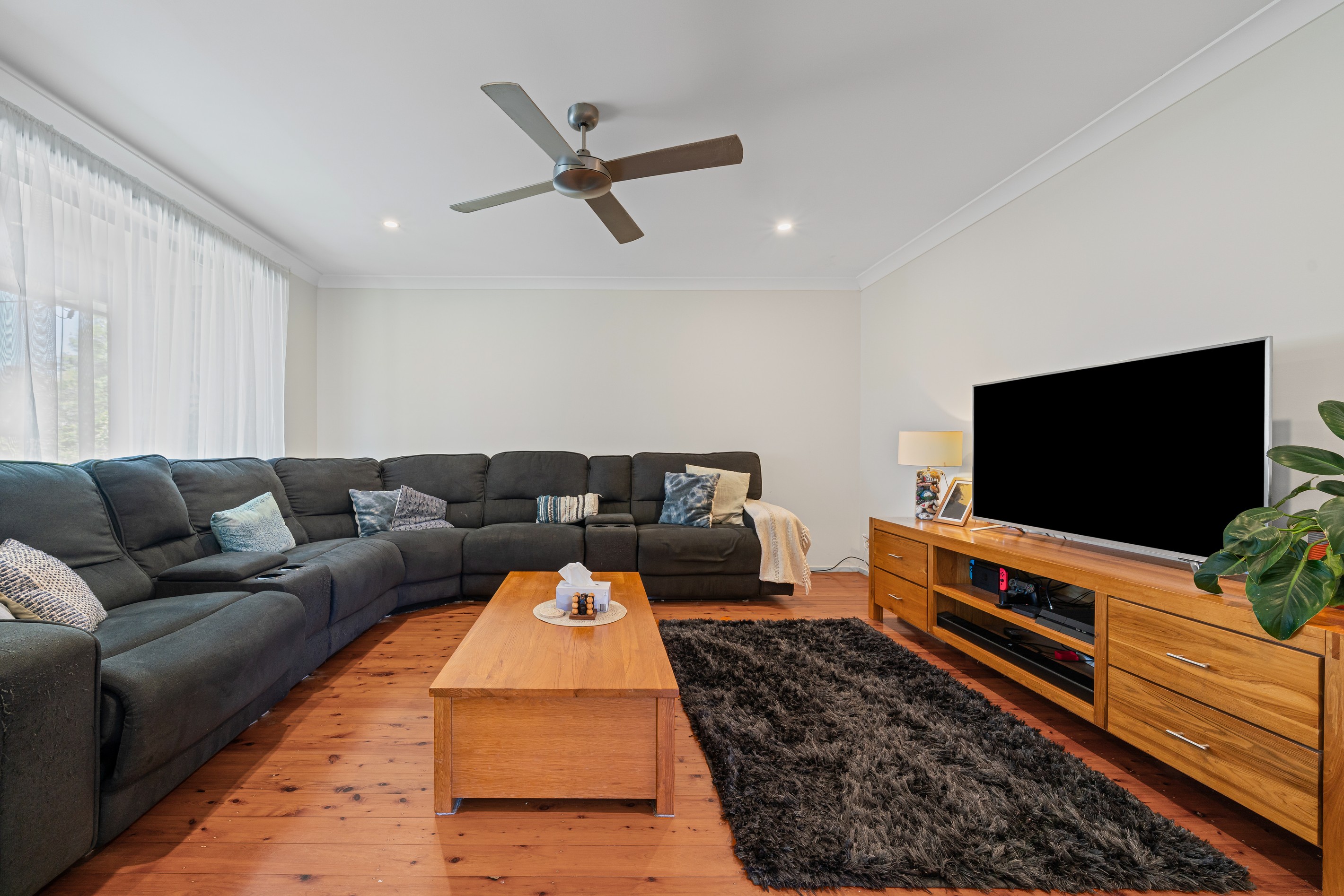 33 Emerald Place, Berkeley Vale, NSW 2261