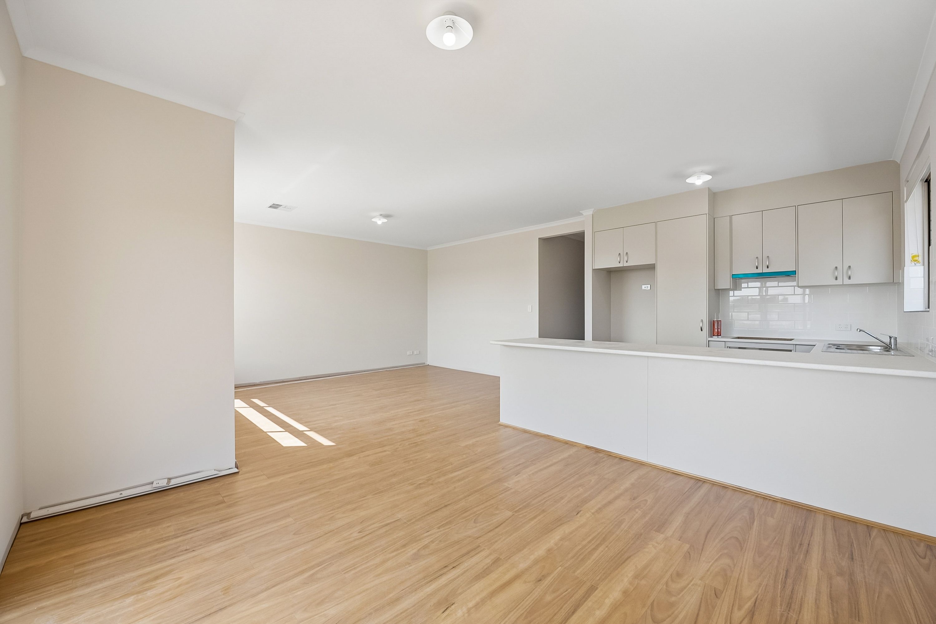 18 Ashby Crescent — photo 6 of 11