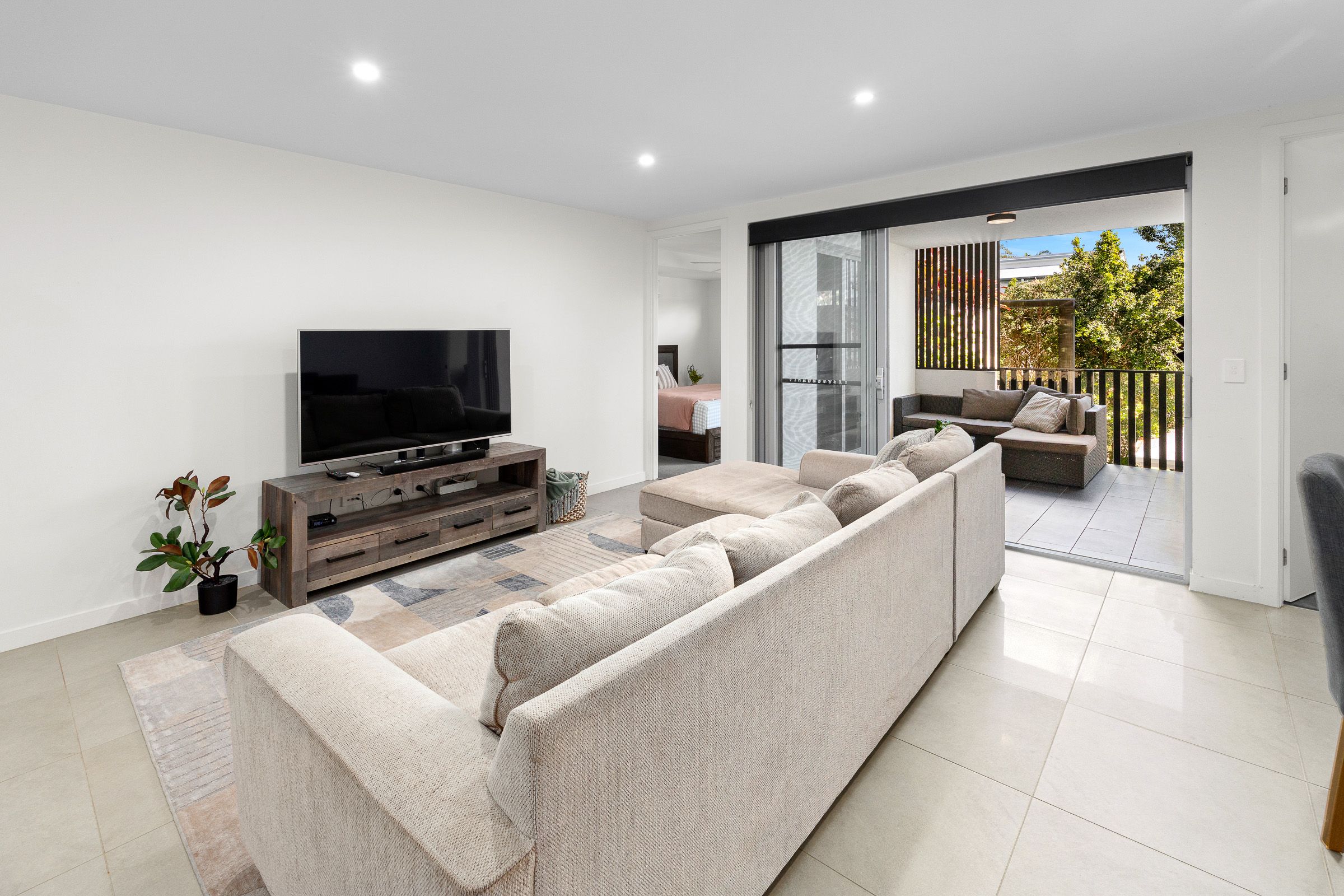 203/38 Latimer Street — photo 4 of 12