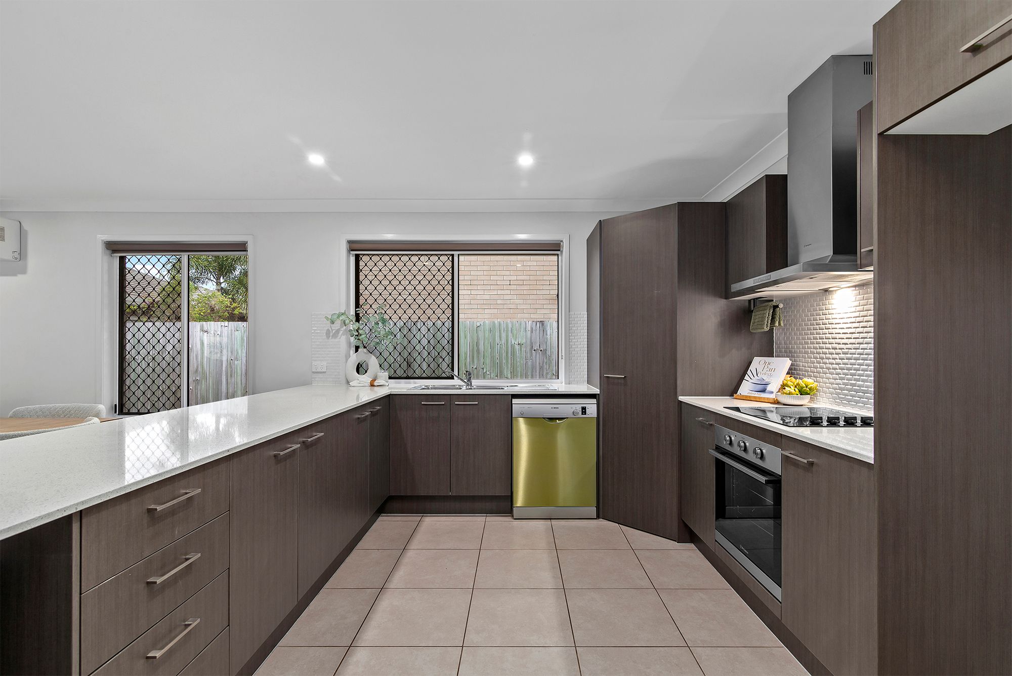 16 Wallace Street — photo 3 of 19
