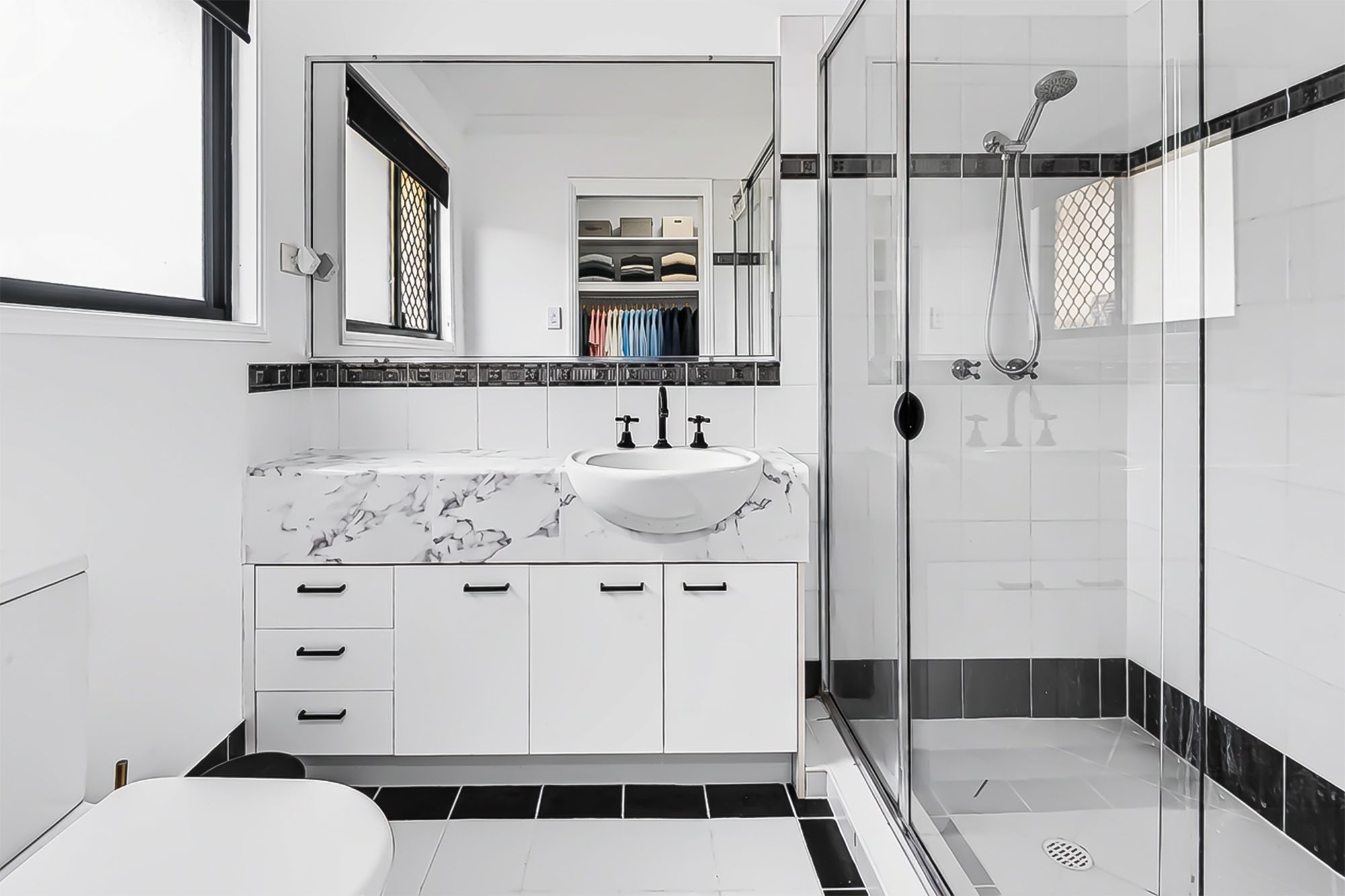 21 Karajini Crescent — photo 11 of 17