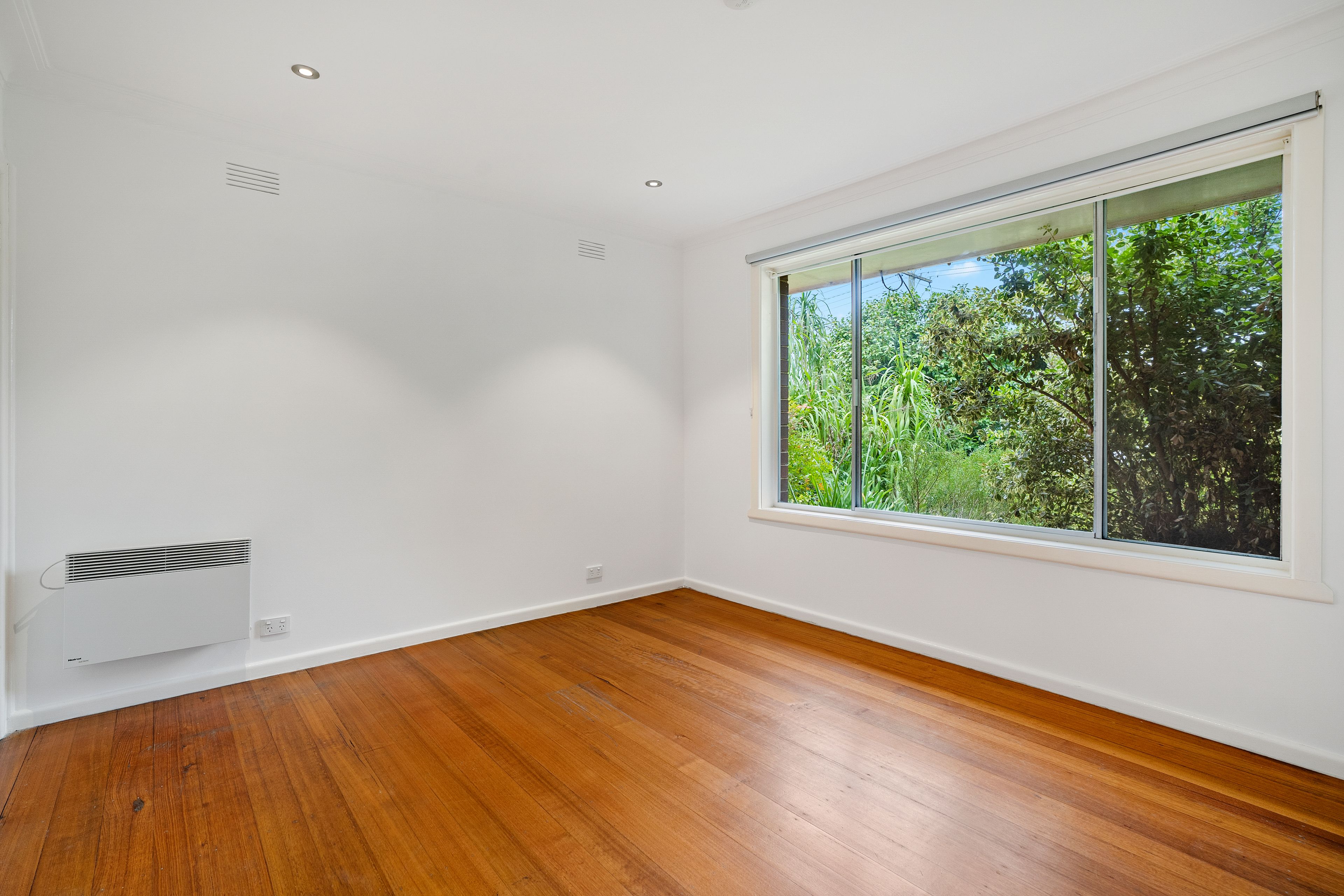 101 Allister Avenue — photo 3 of 6