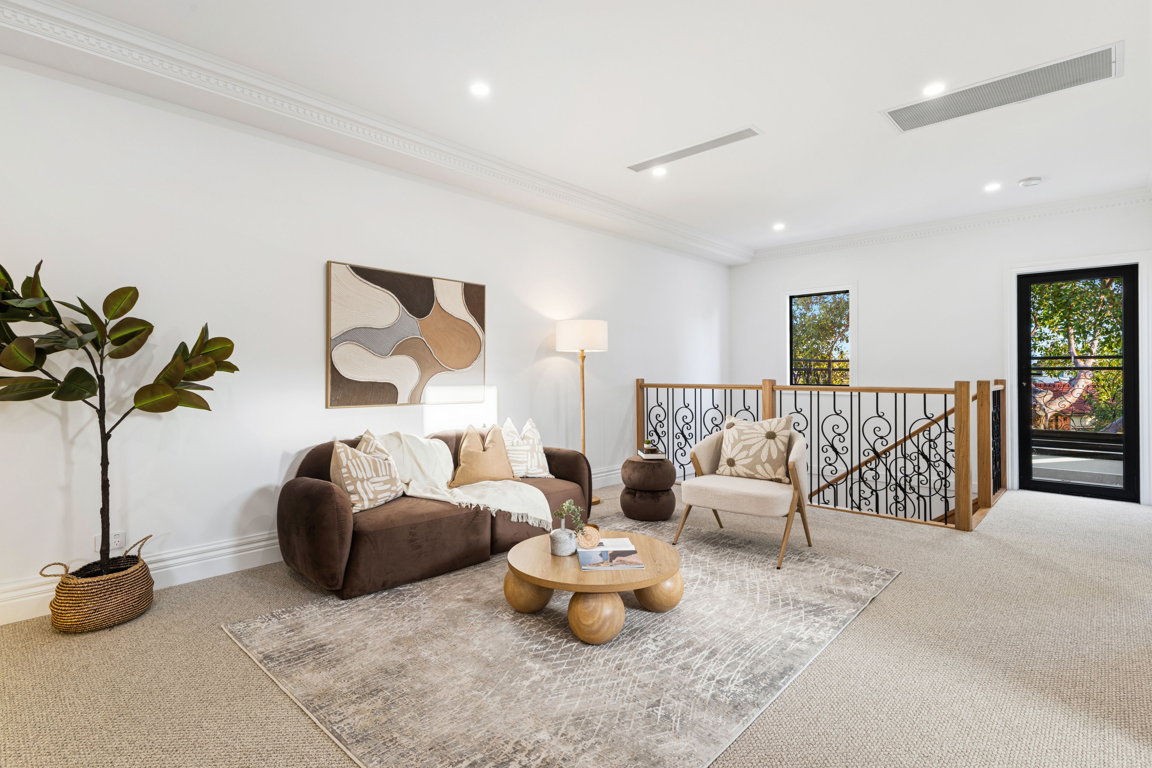 91A Winmalee Drive — photo 5 of 19
