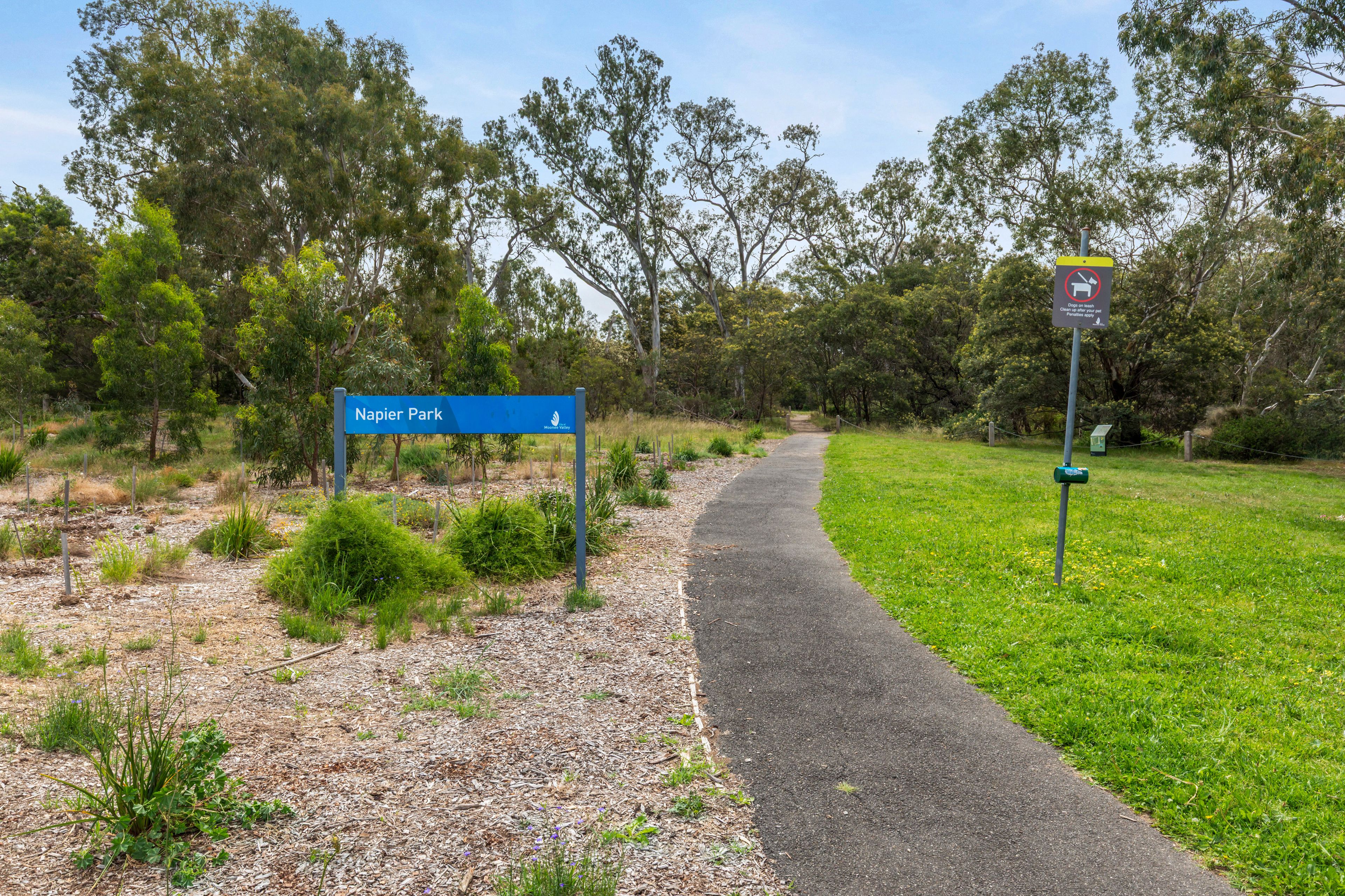 2 Glenbervie Road — photo 7 of 9
