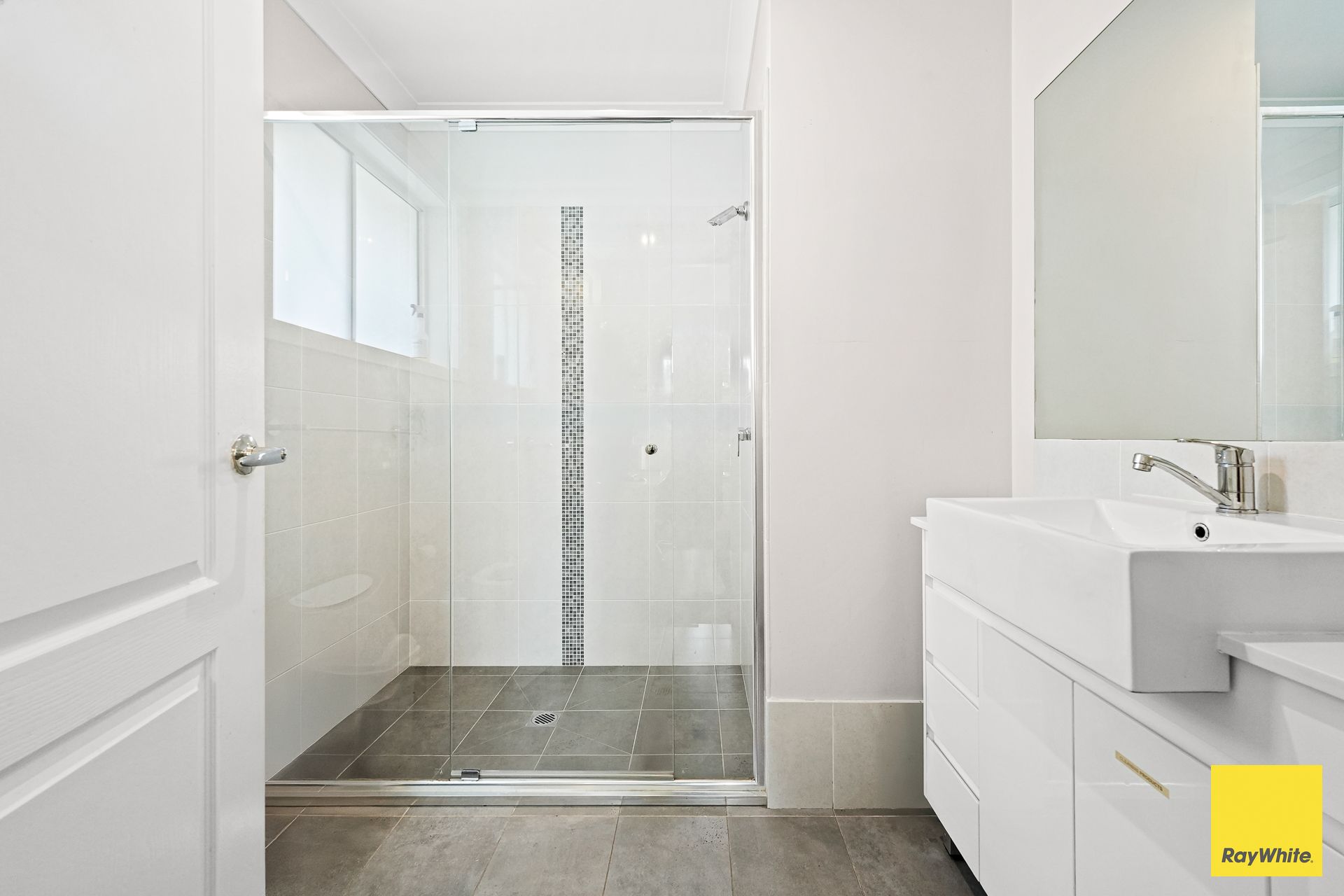 24 Banfield Drive — photo 10 of 15