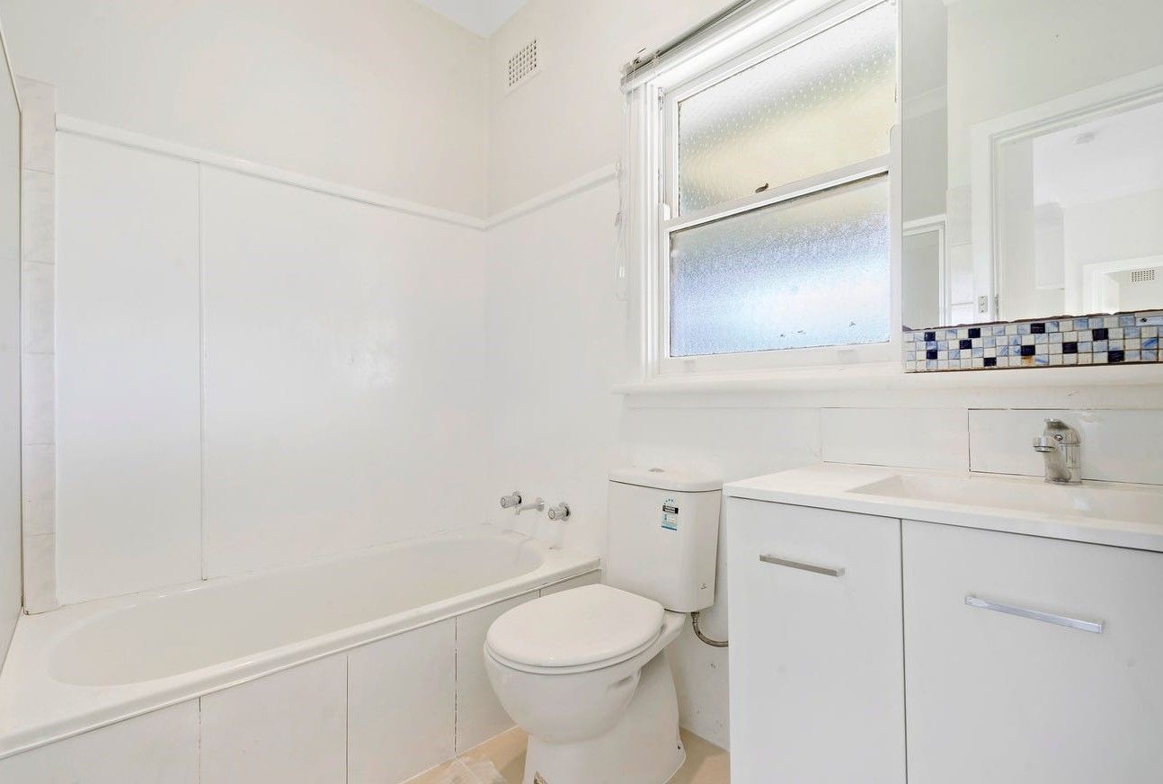 15 Upton Street — photo 7 of 10