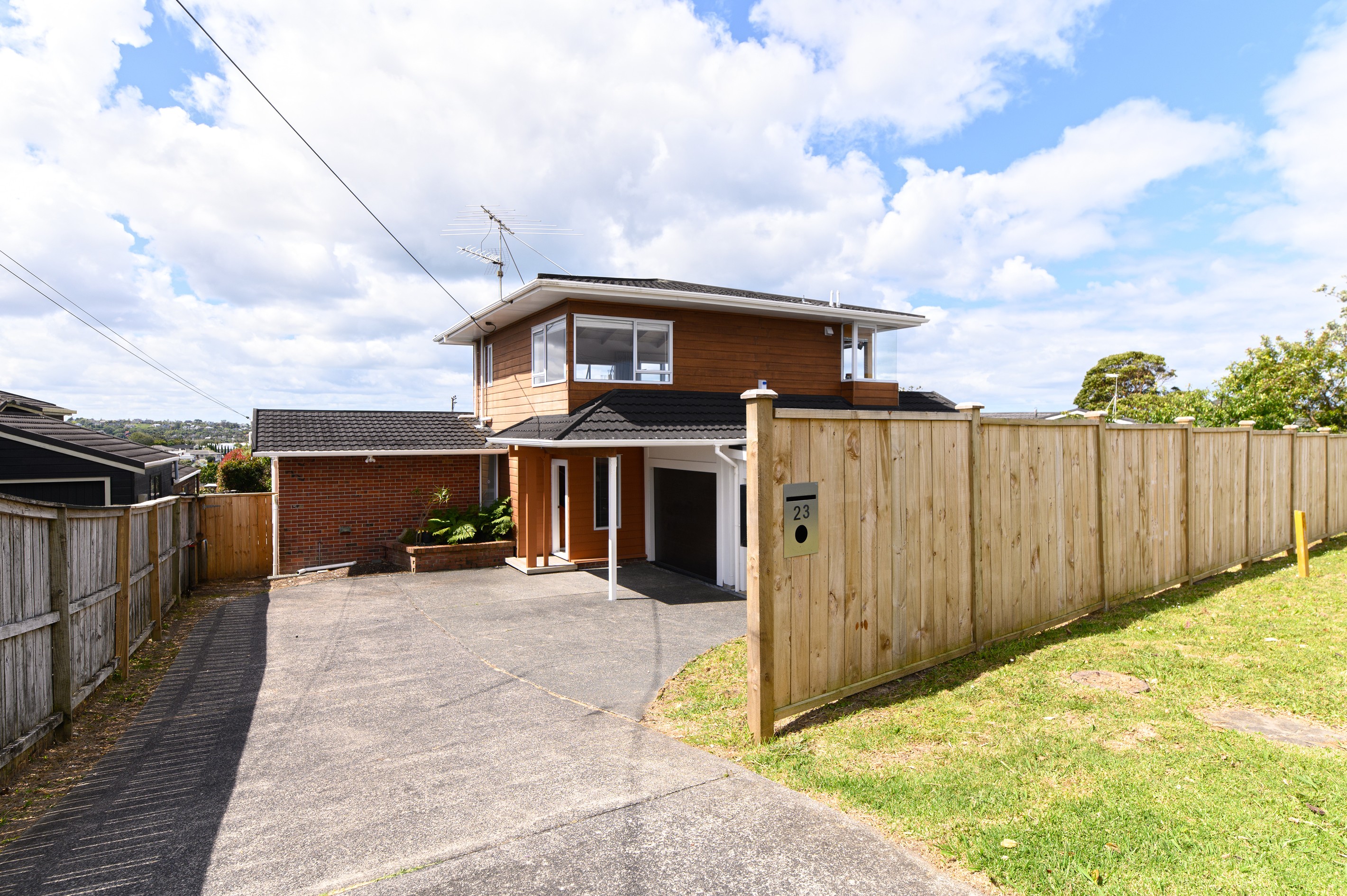 23 Knights Road, Rothesay Bay, North Shore City