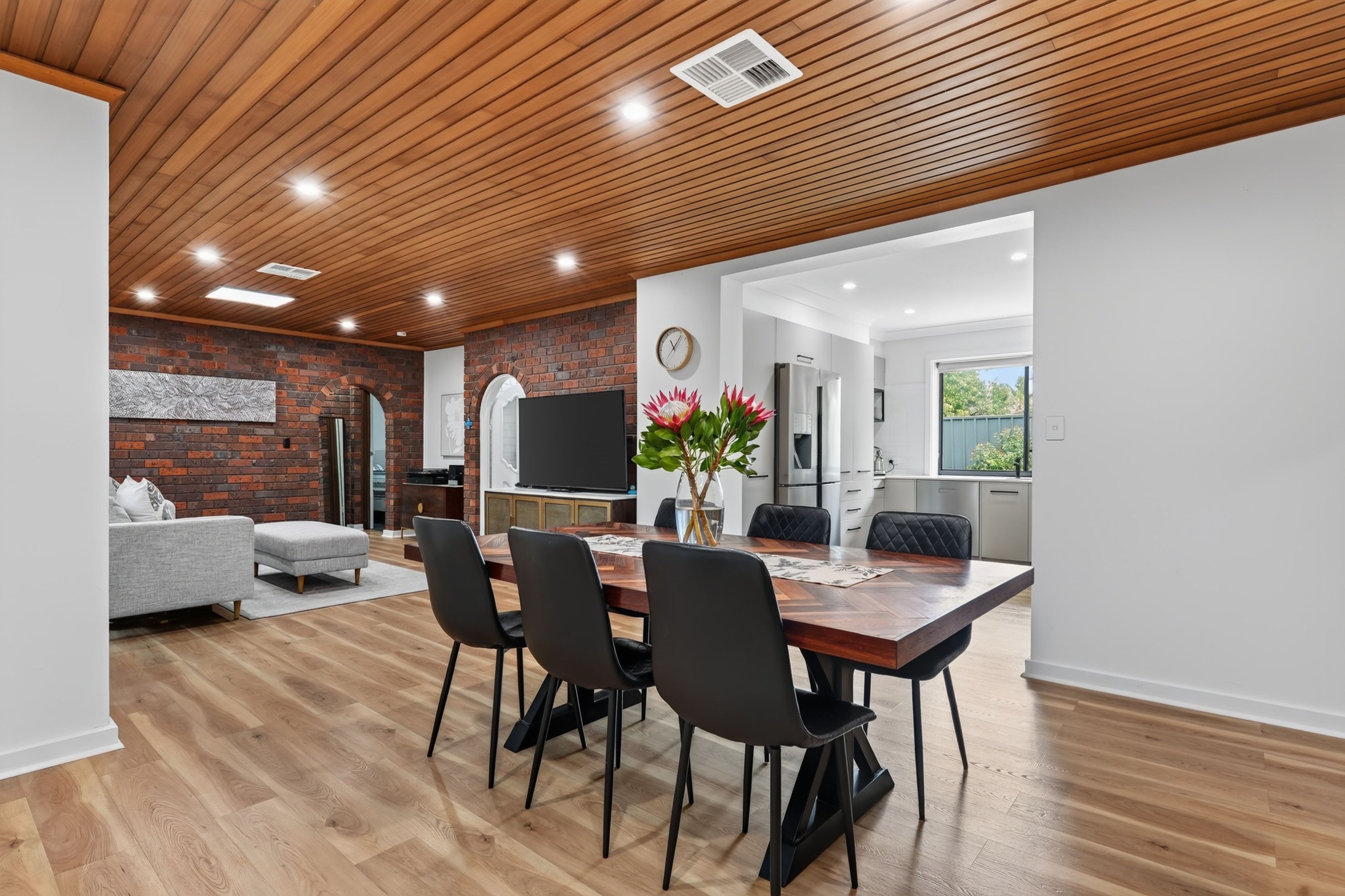 18 Beeston Way — photo 7 of 28