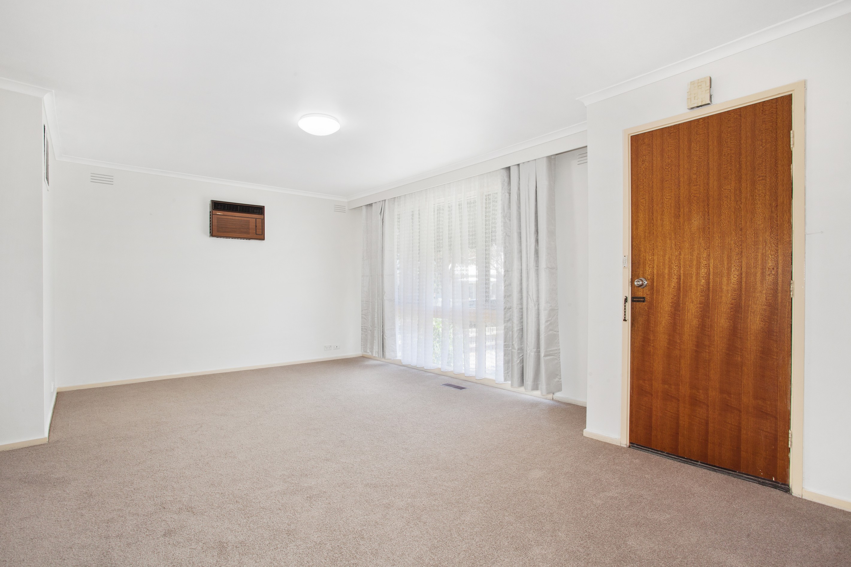 1/18 Normanby Street, Hughesdale, VIC 3166