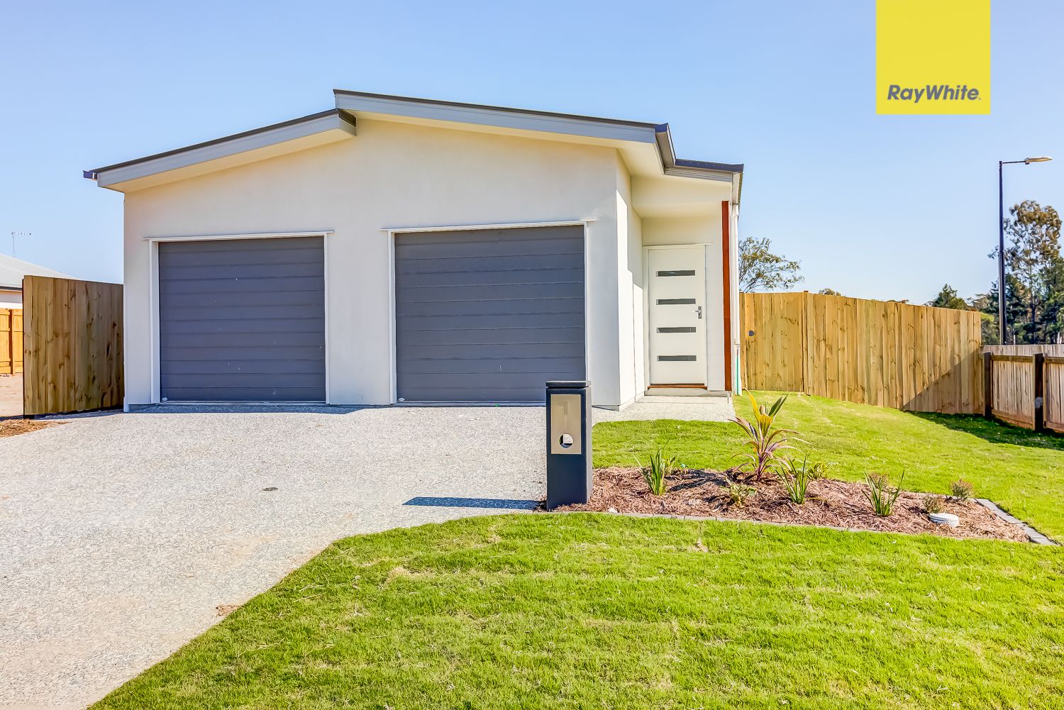 1/1 Como Place, Waterford West, QLD 4133