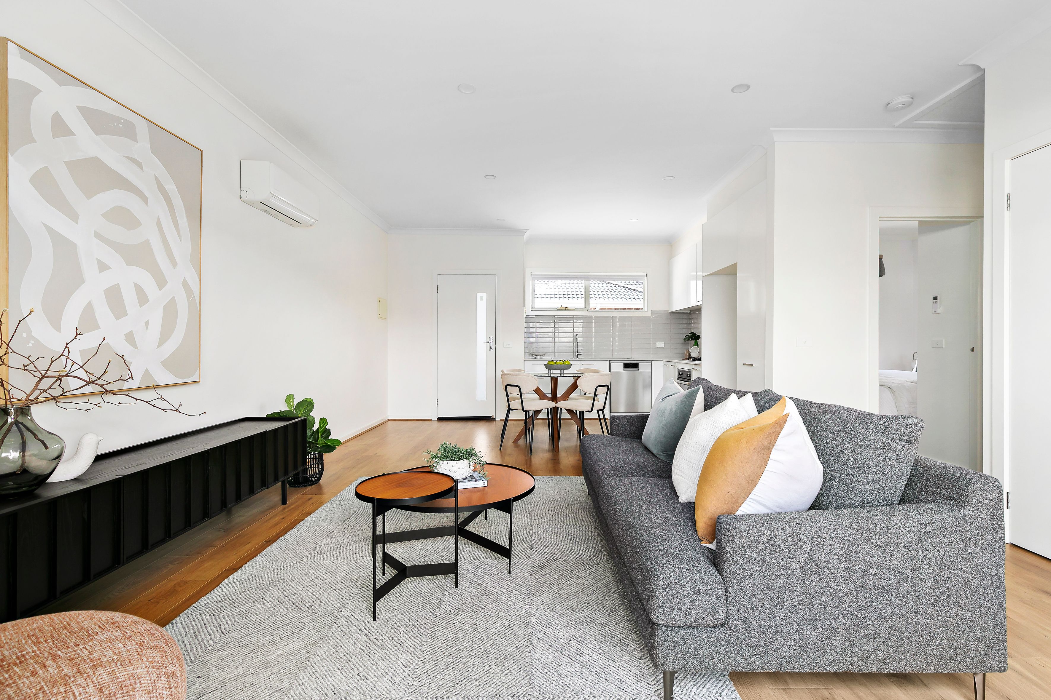 7/170 Hilton Street — photo 4 of 16