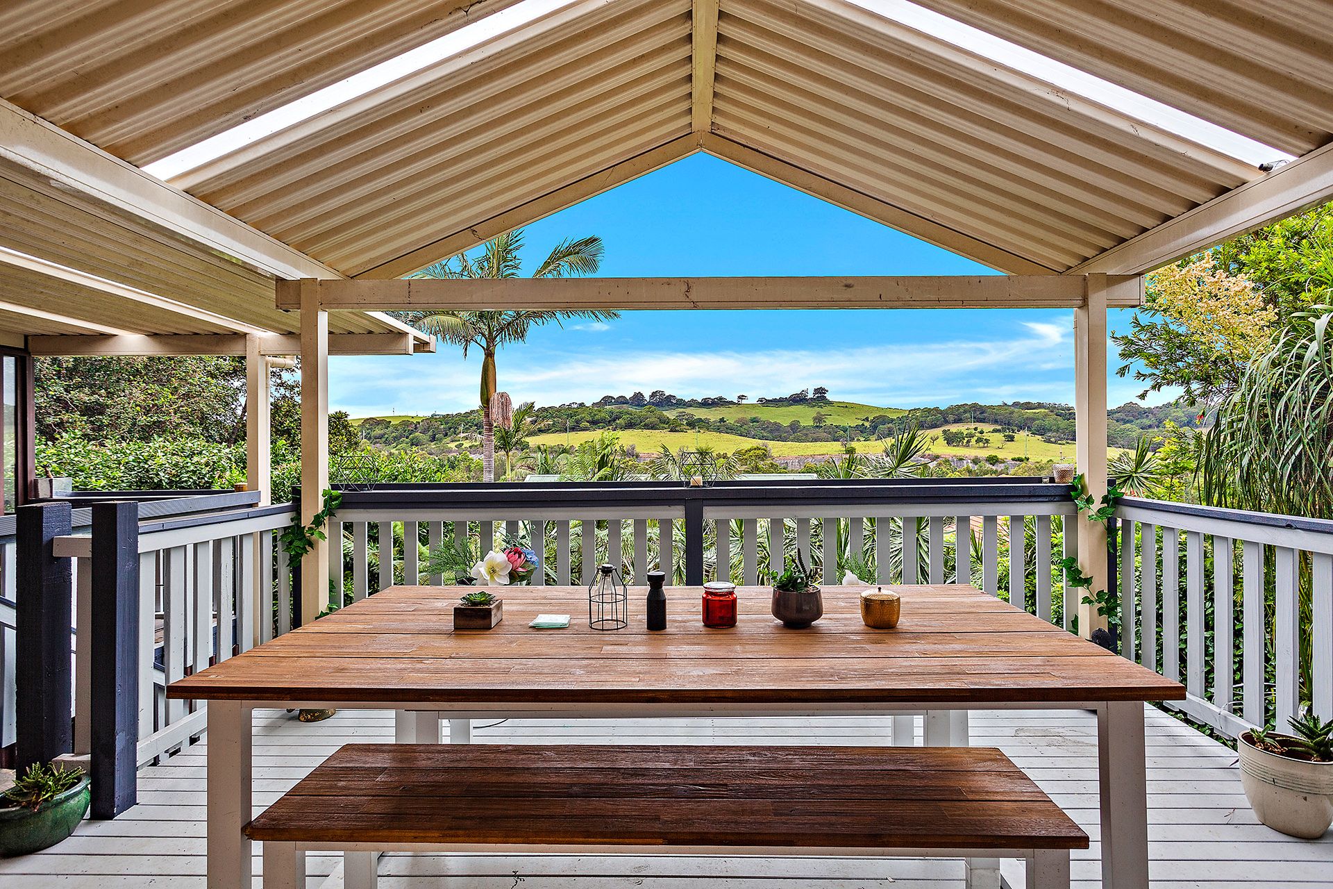 5 Conway Crescent