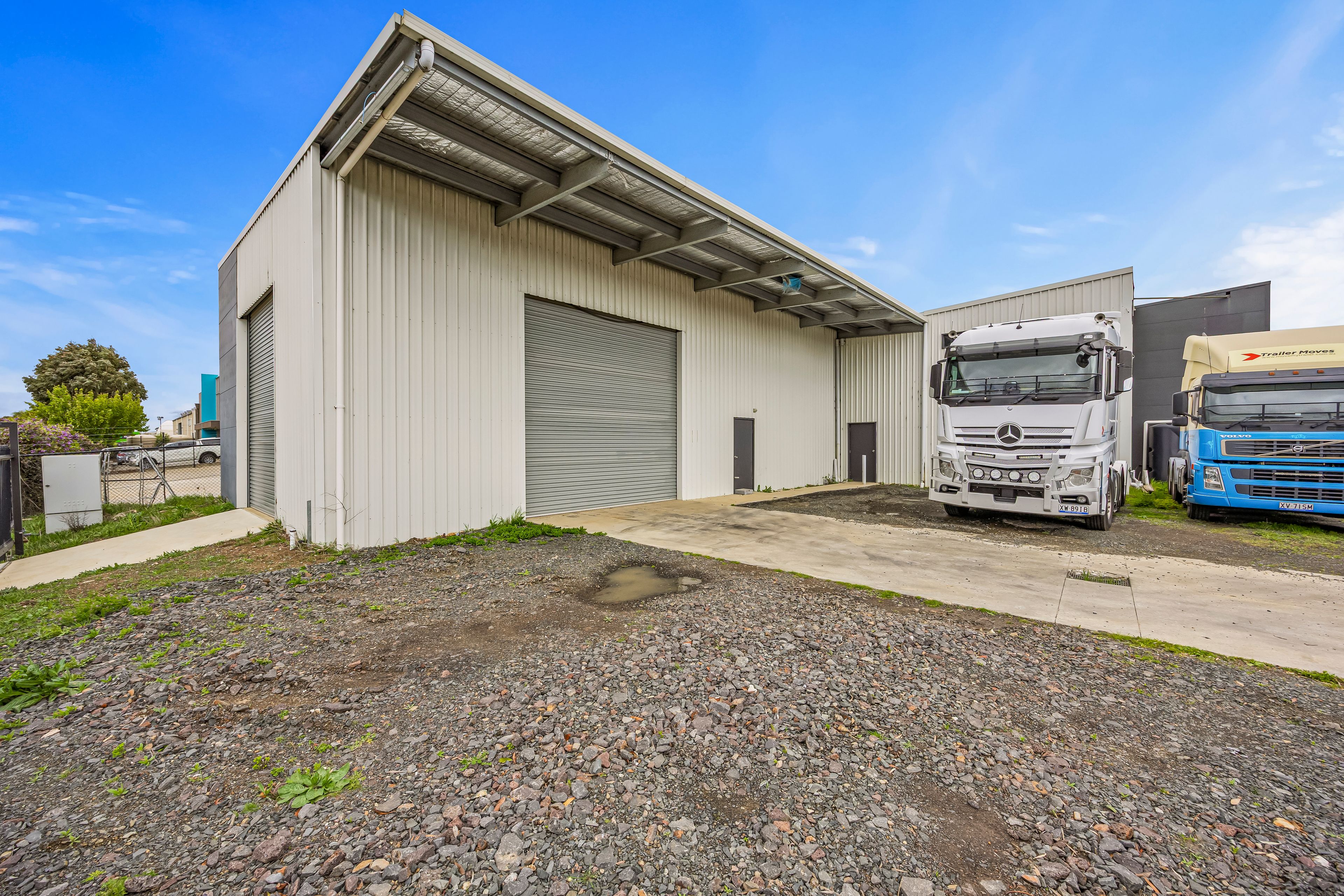 1/2 Villiers Drive, Wendouree, VIC 3355