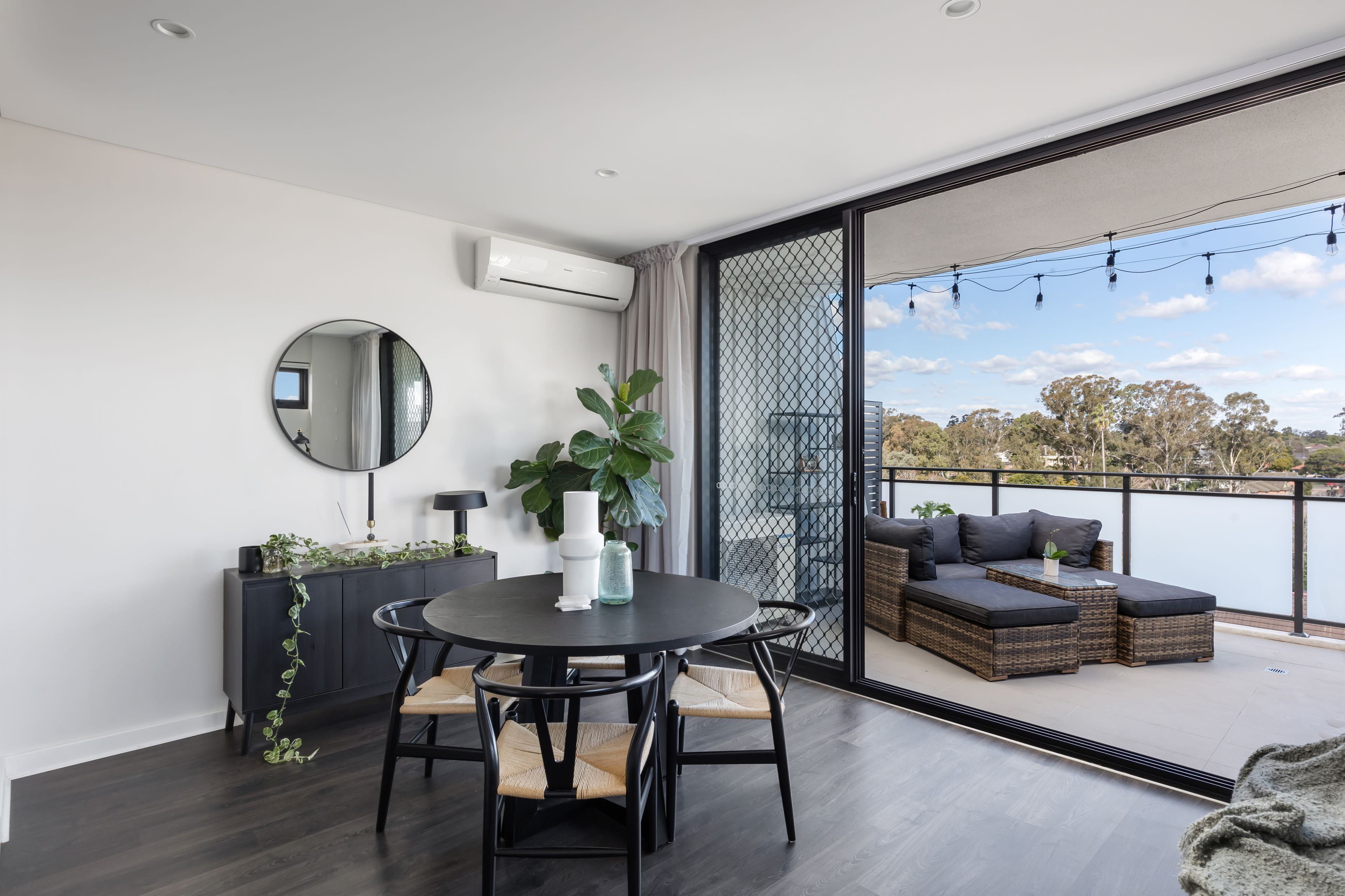 402/8 Fulton Street, Penrith, NSW 2750