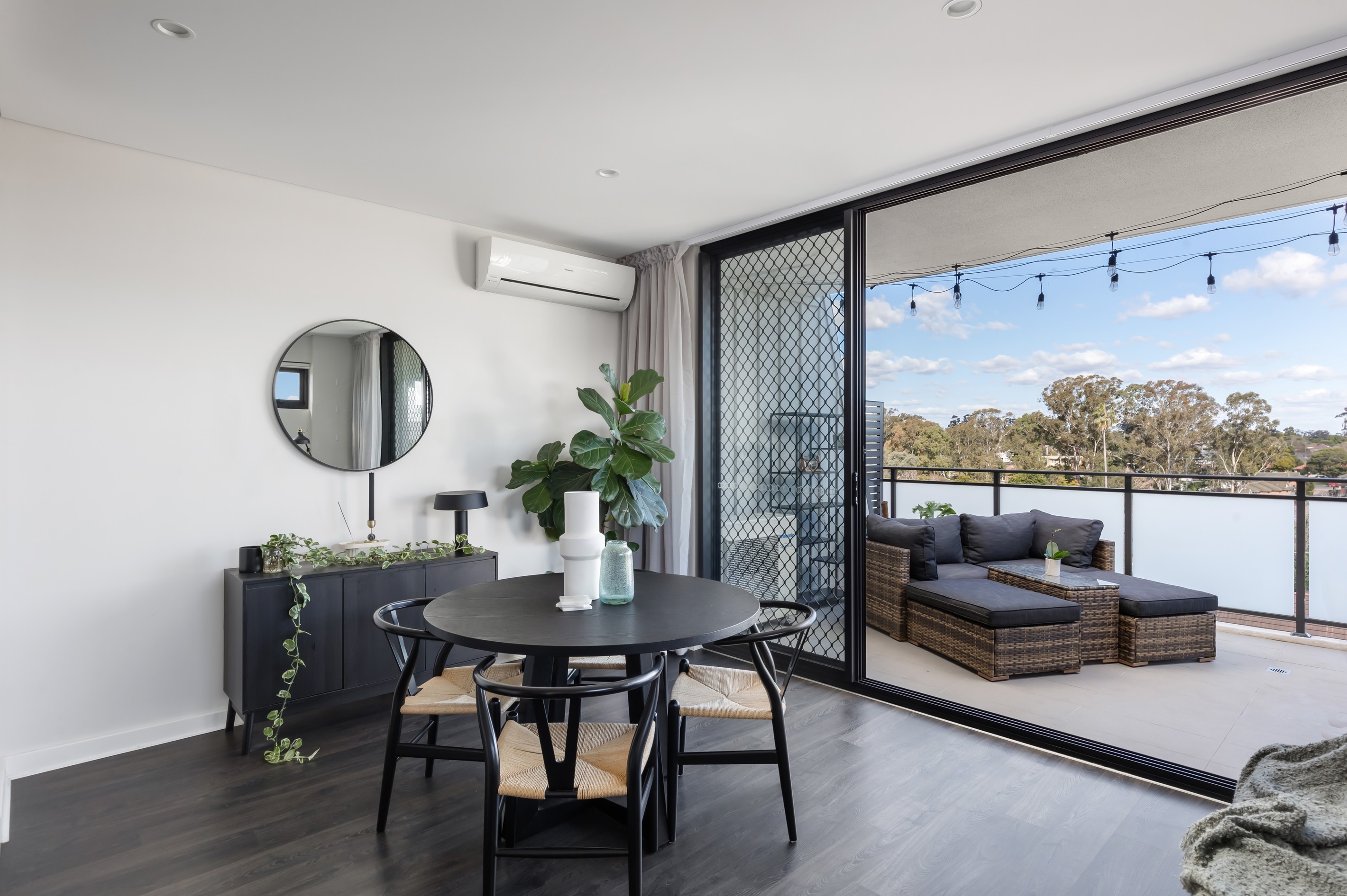 402/8 Fulton Street, Penrith, NSW 2750