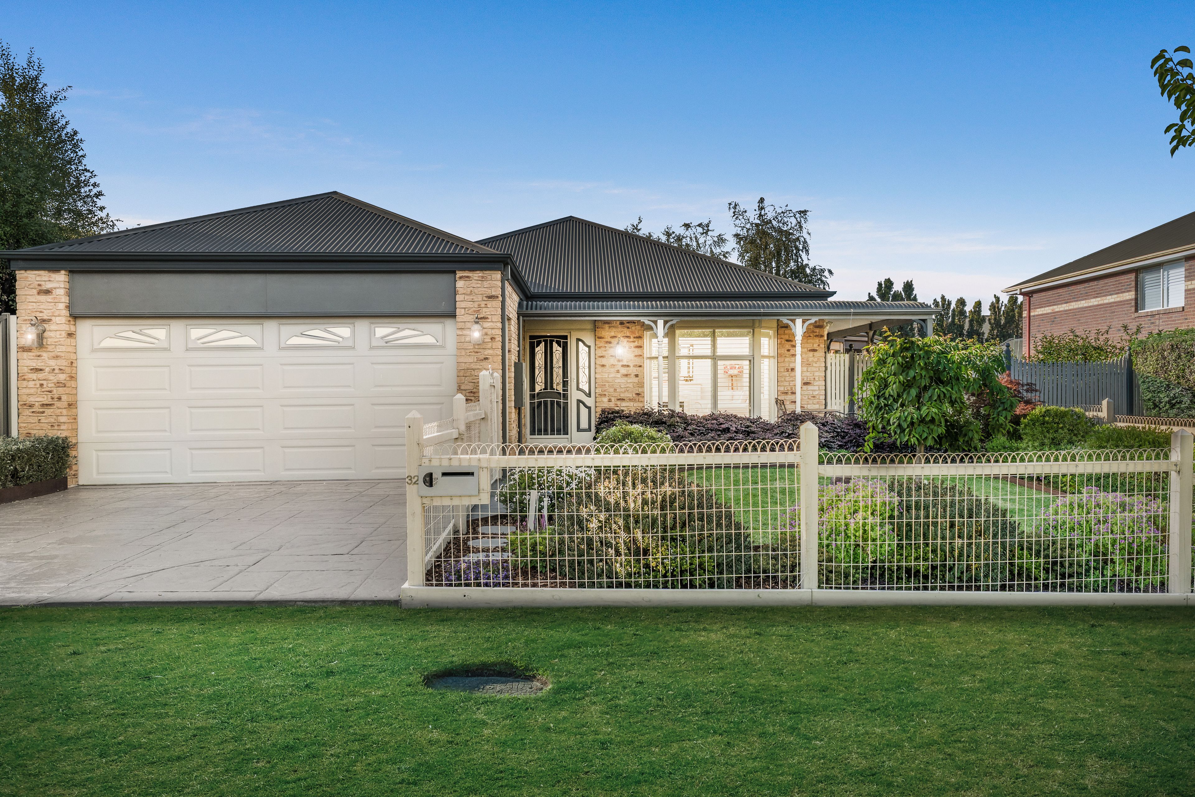 32 Pendelton Place, Lysterfield VIC 3156