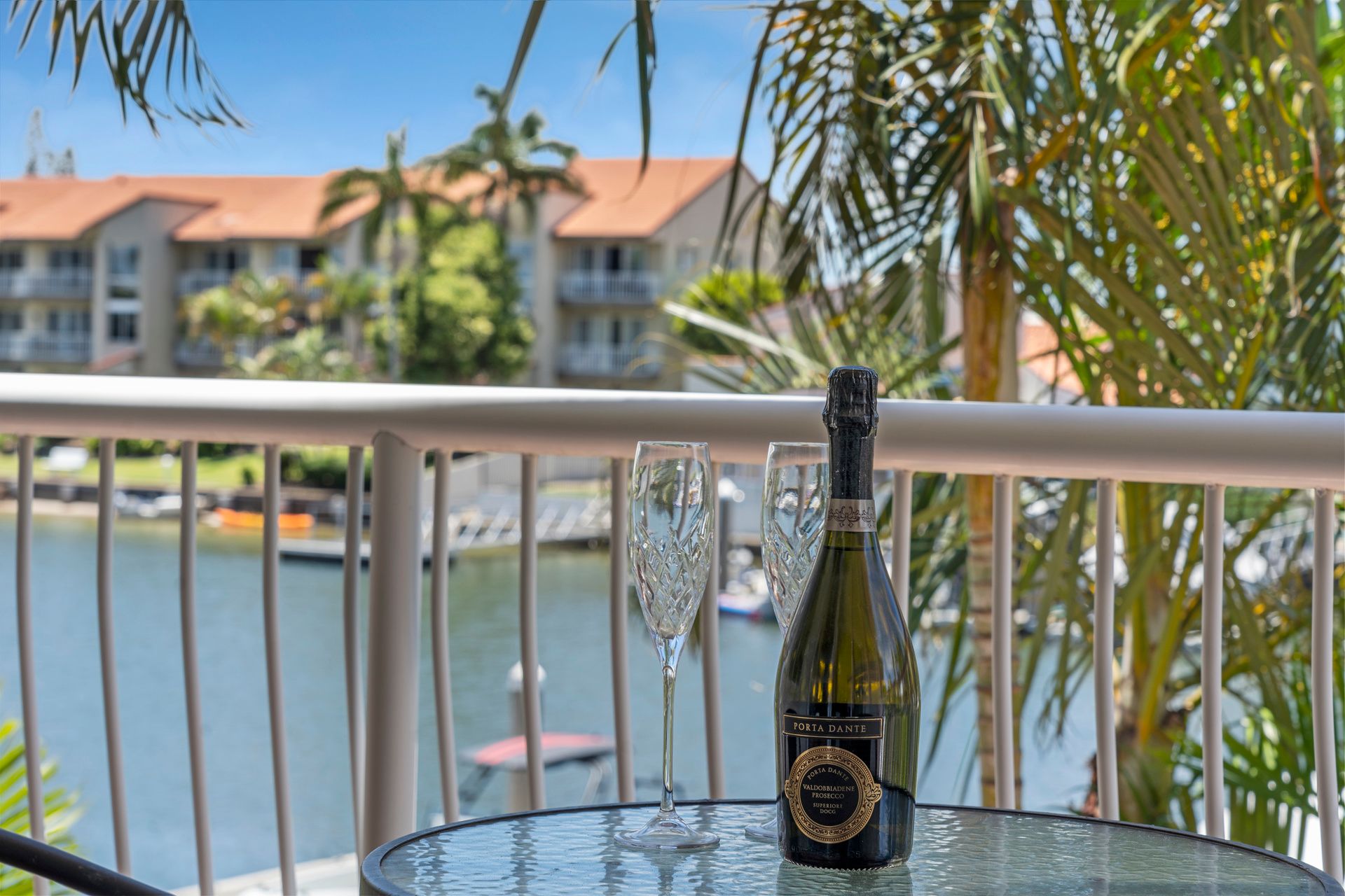 7/20 Canal Avenue, Runaway Bay, QLD 4216