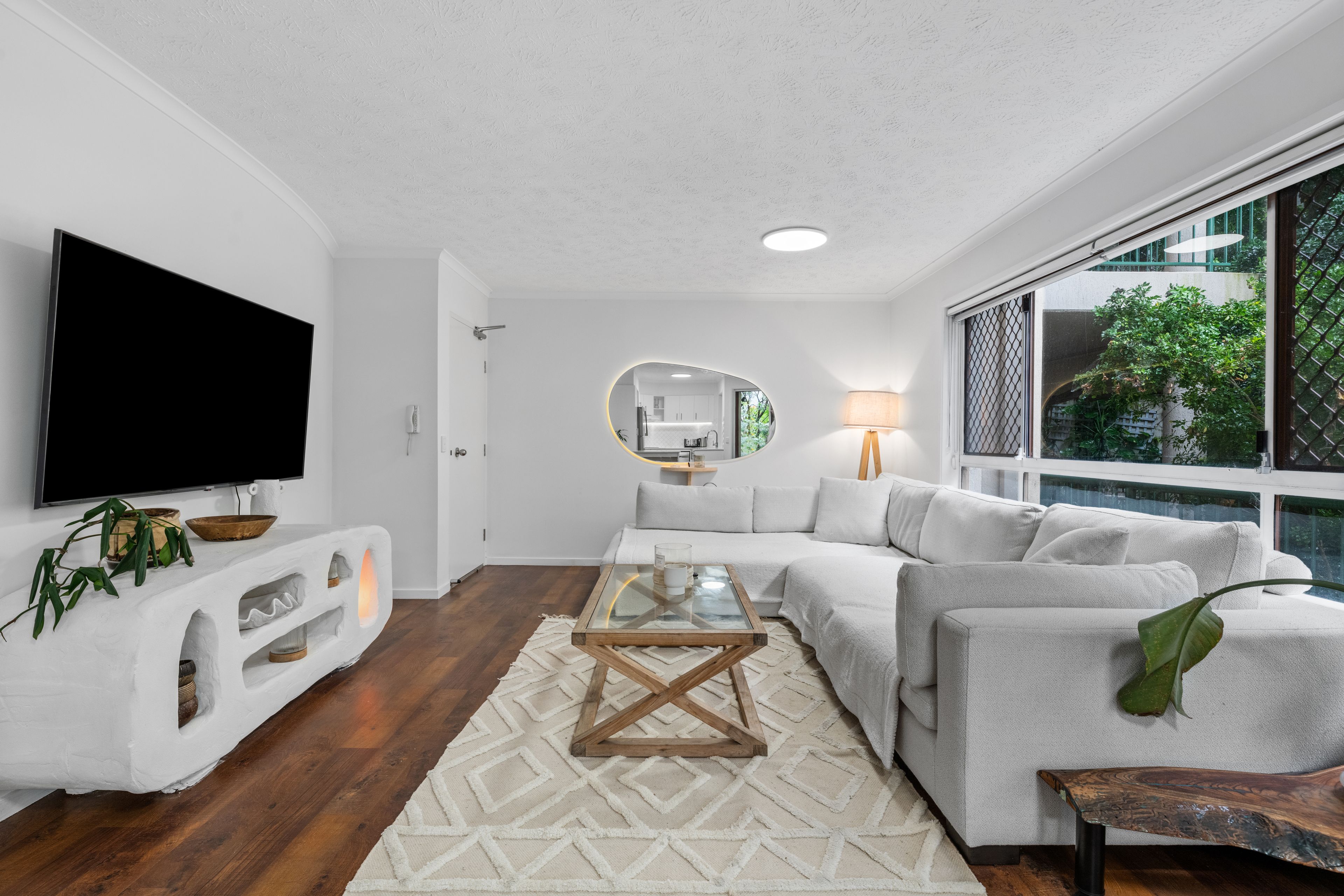 1 Burrabee Street, Burleigh Heads QLD 4220