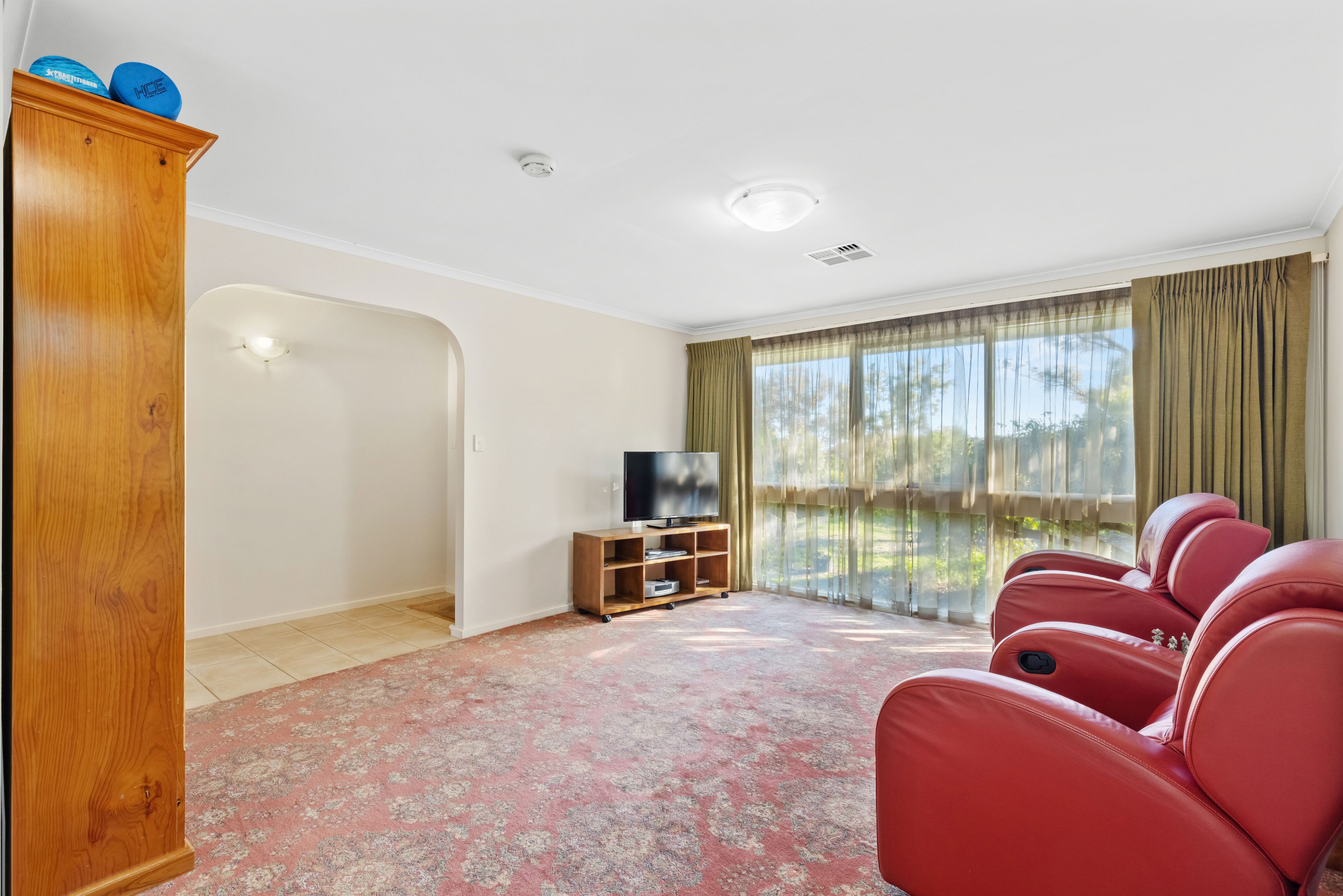 8 Resolute Crescent, Hallett Cove, SA 5158