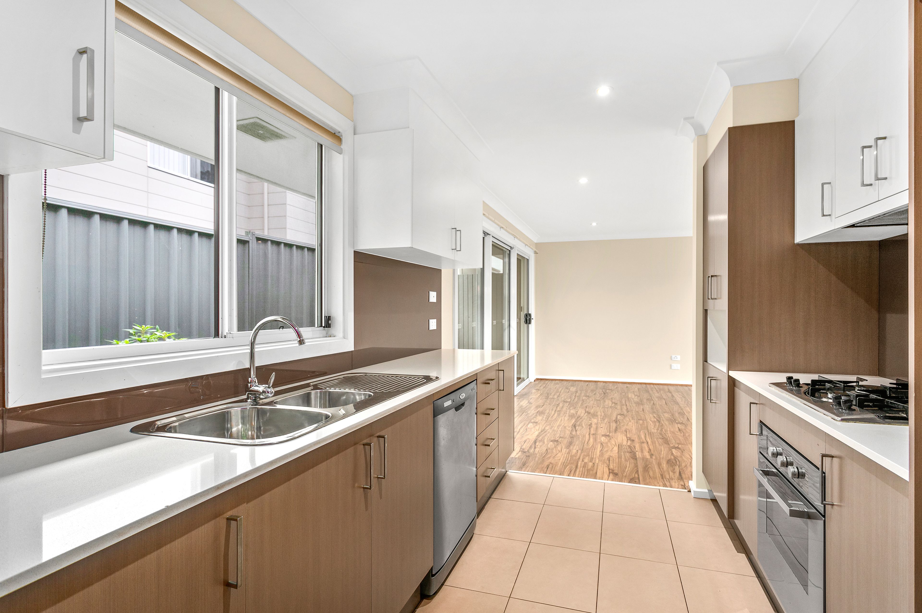2/185 Tongarra Road, Albion Park, NSW 2527