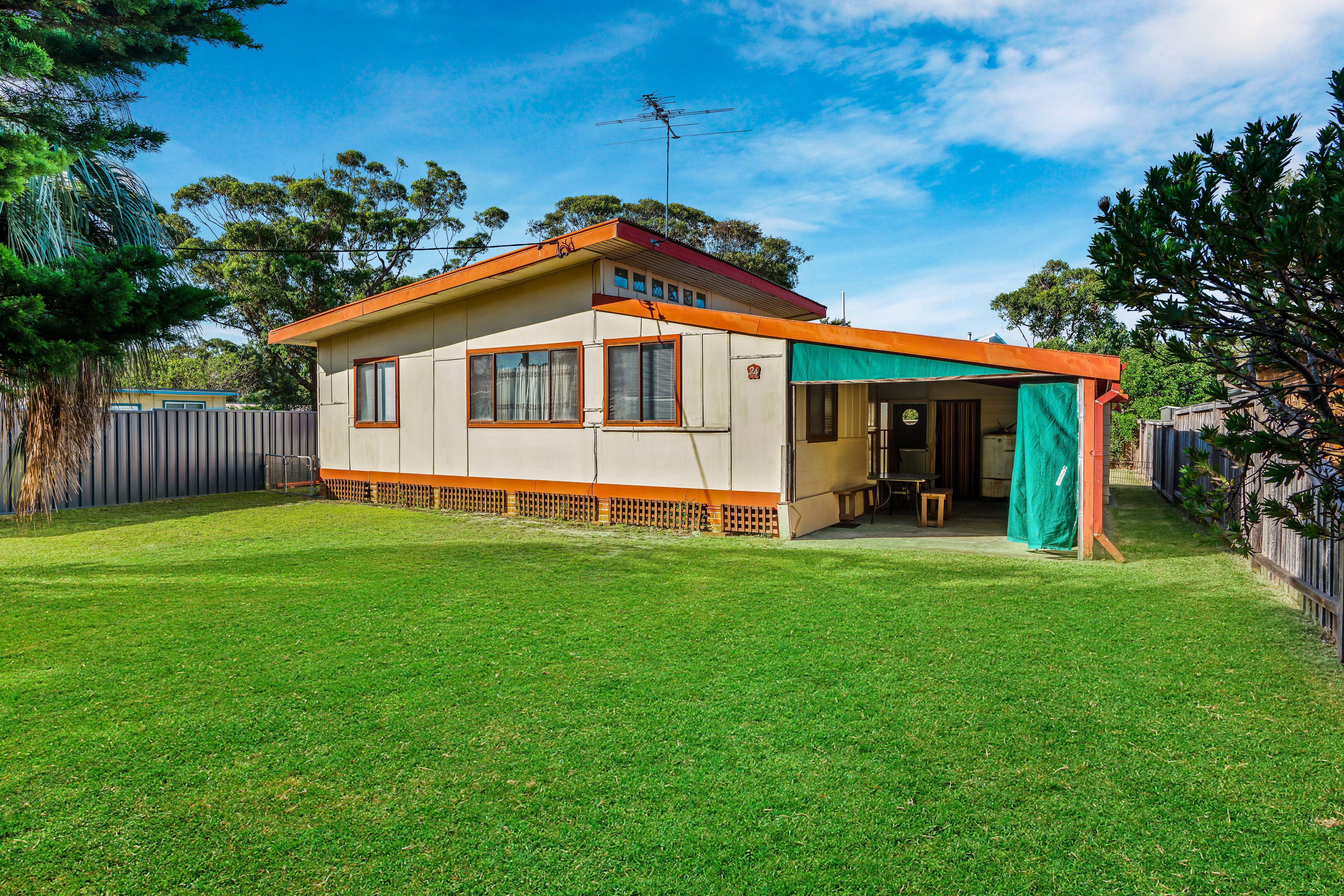 24 Nowra Road, Currarong NSW 2540
