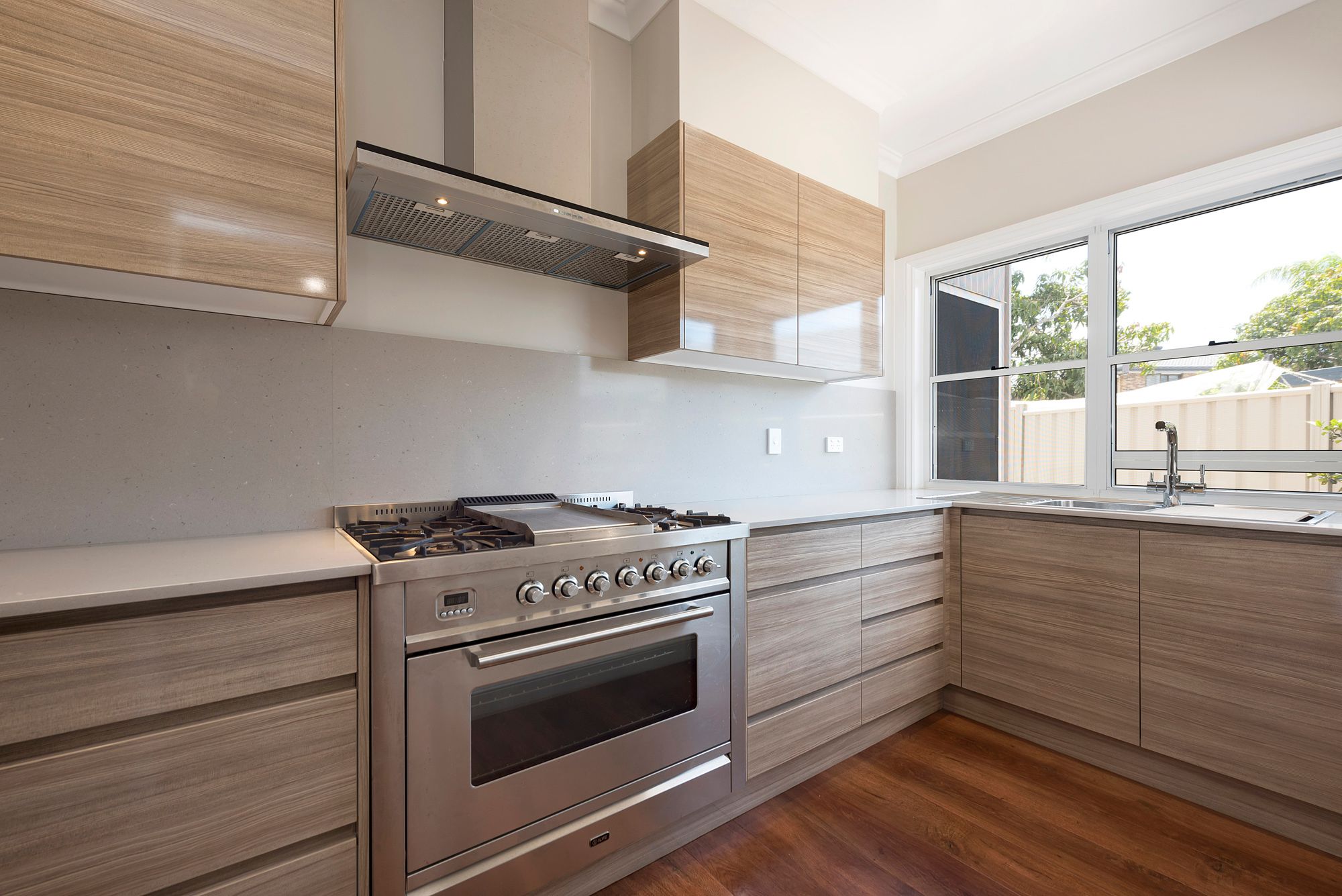 10 Dame Pattie Court, Newport, QLD 4020