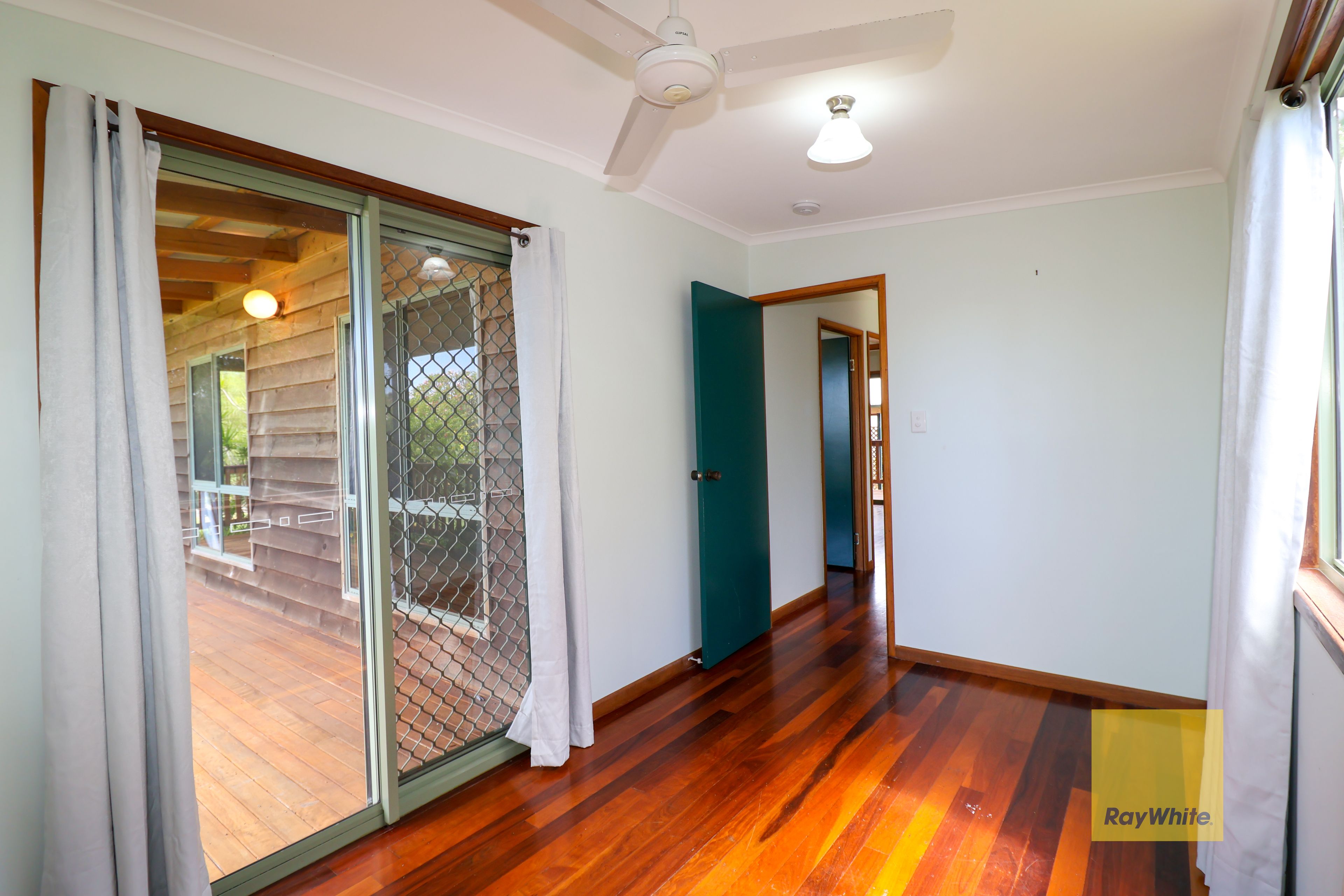 16 Grevillea Avenue — photo 12 of 18