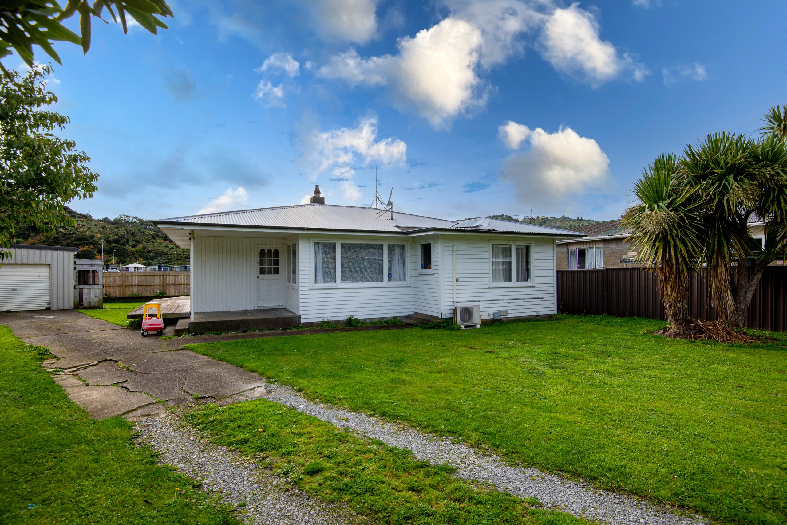 28 Wetherby Grove, Wainuiomata, Lower Hutt City