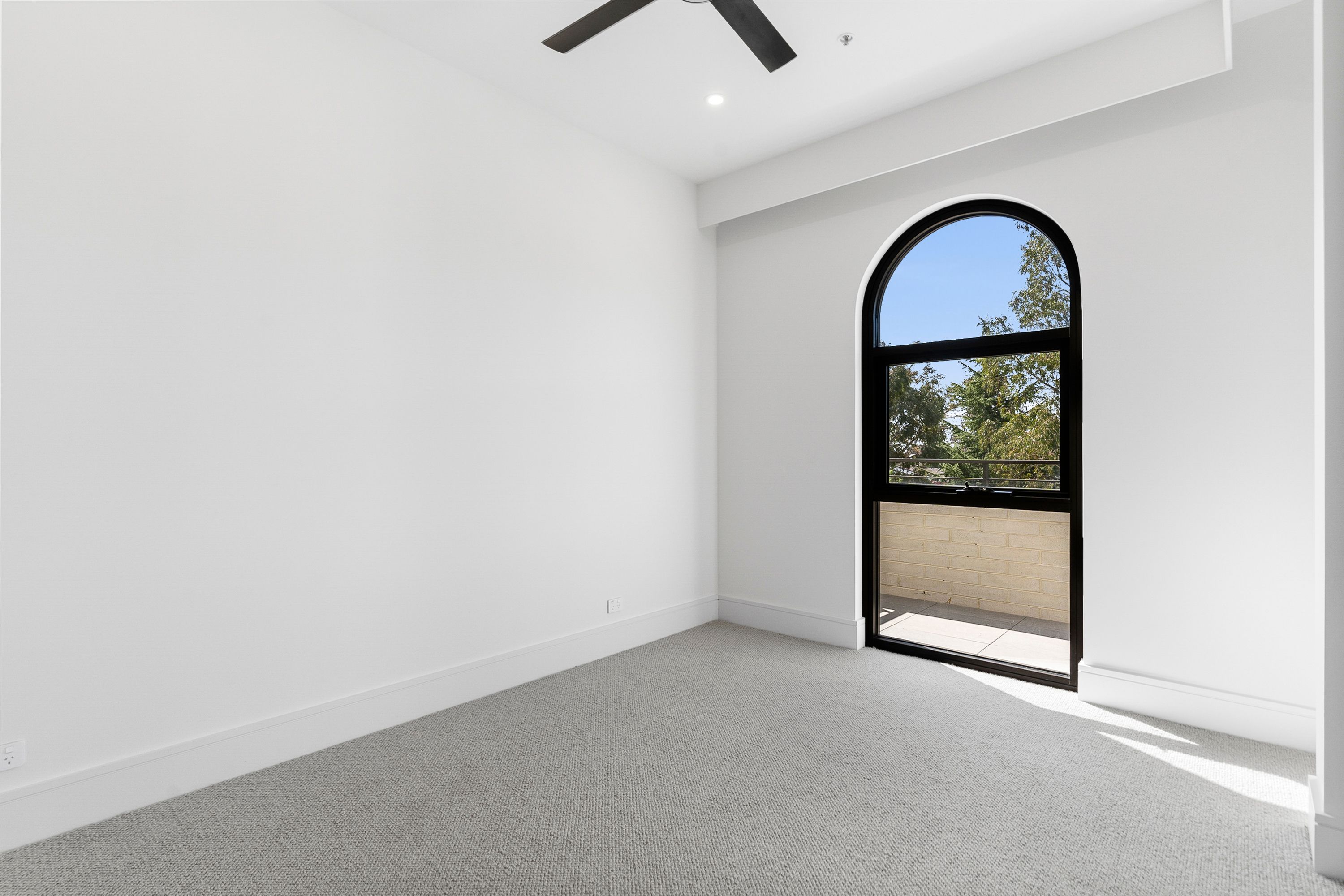 6/1 Lady Nelson Place — photo 5 of 14